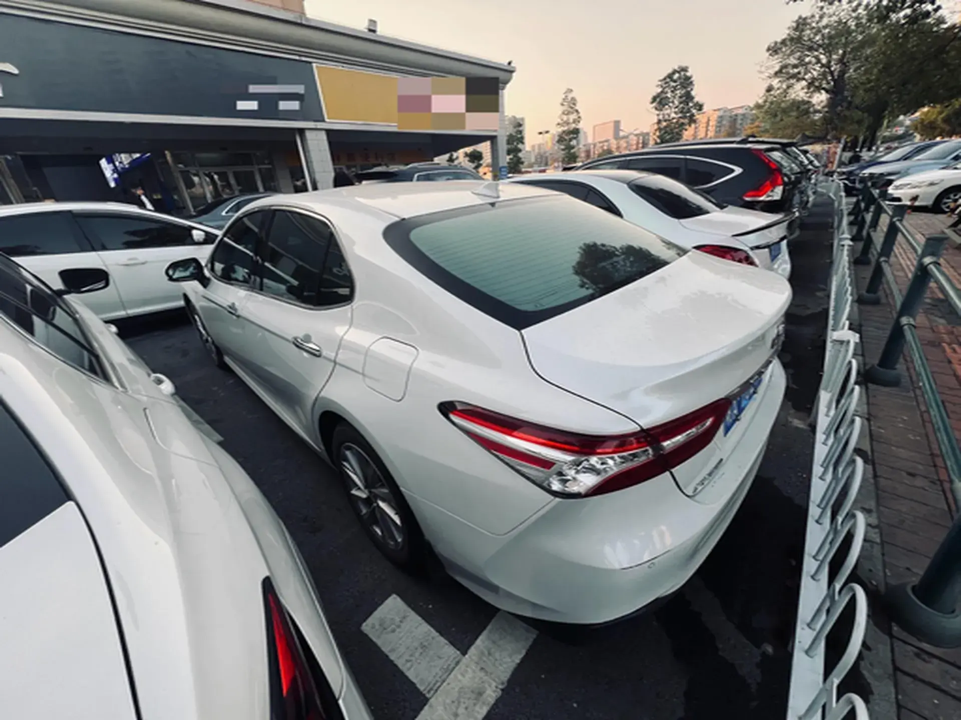 2021 TOYOTA CAMRY thumbnail 3