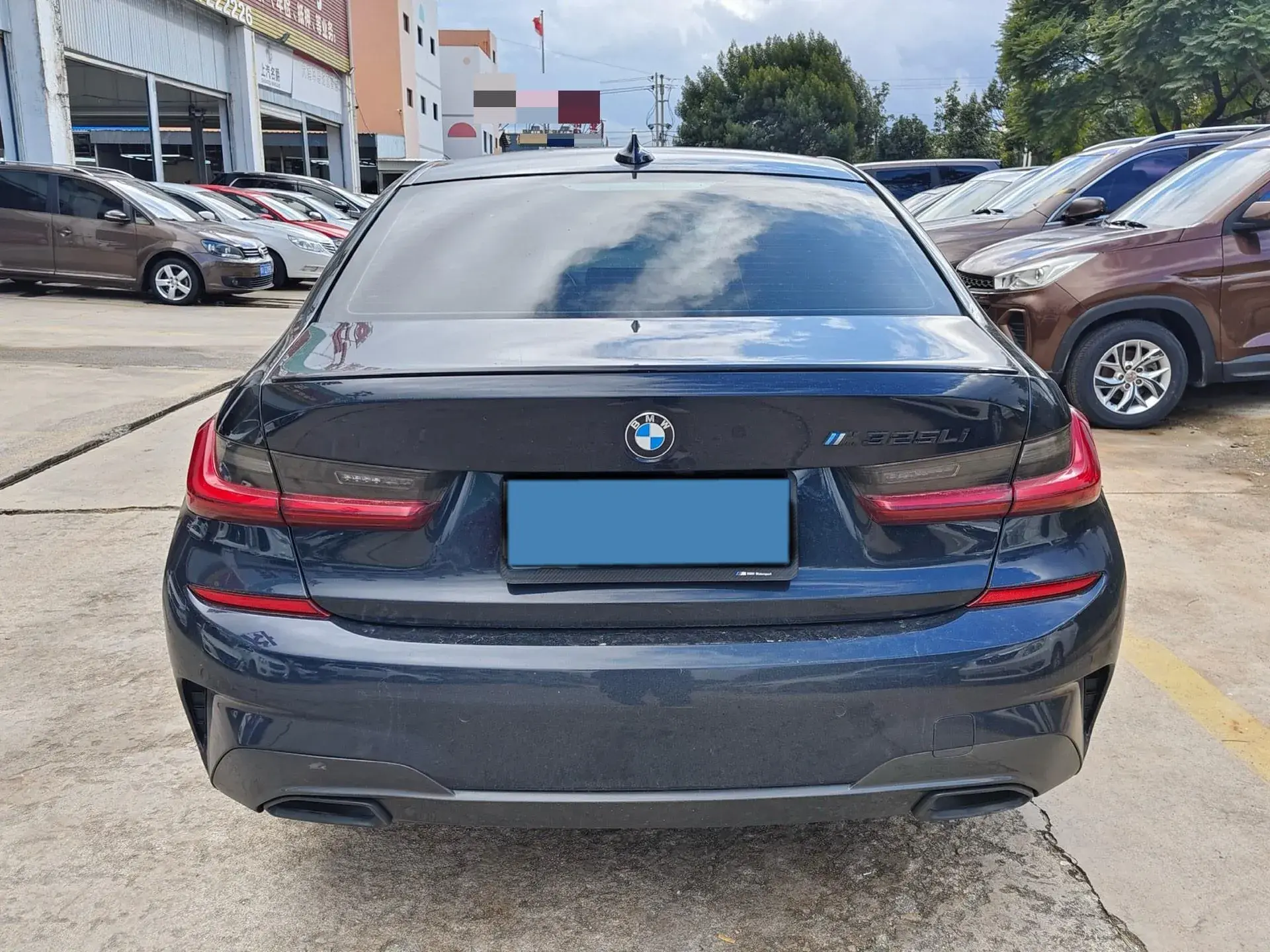 2022 BMW 3 thumbnail 4
