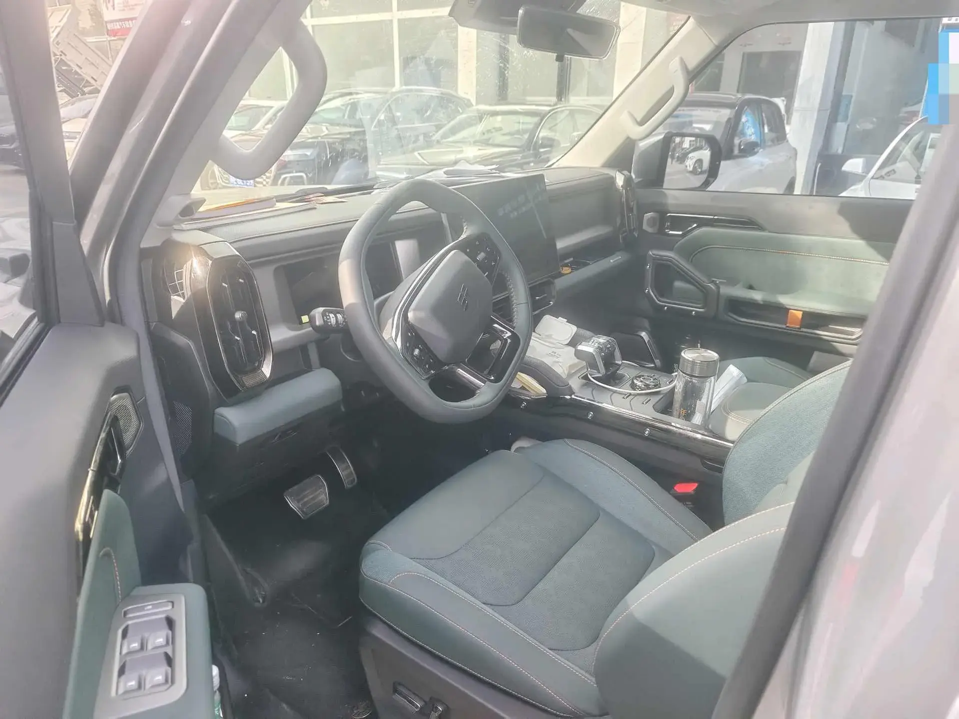 2024 JETOUR SHANHAI thumbnail 3