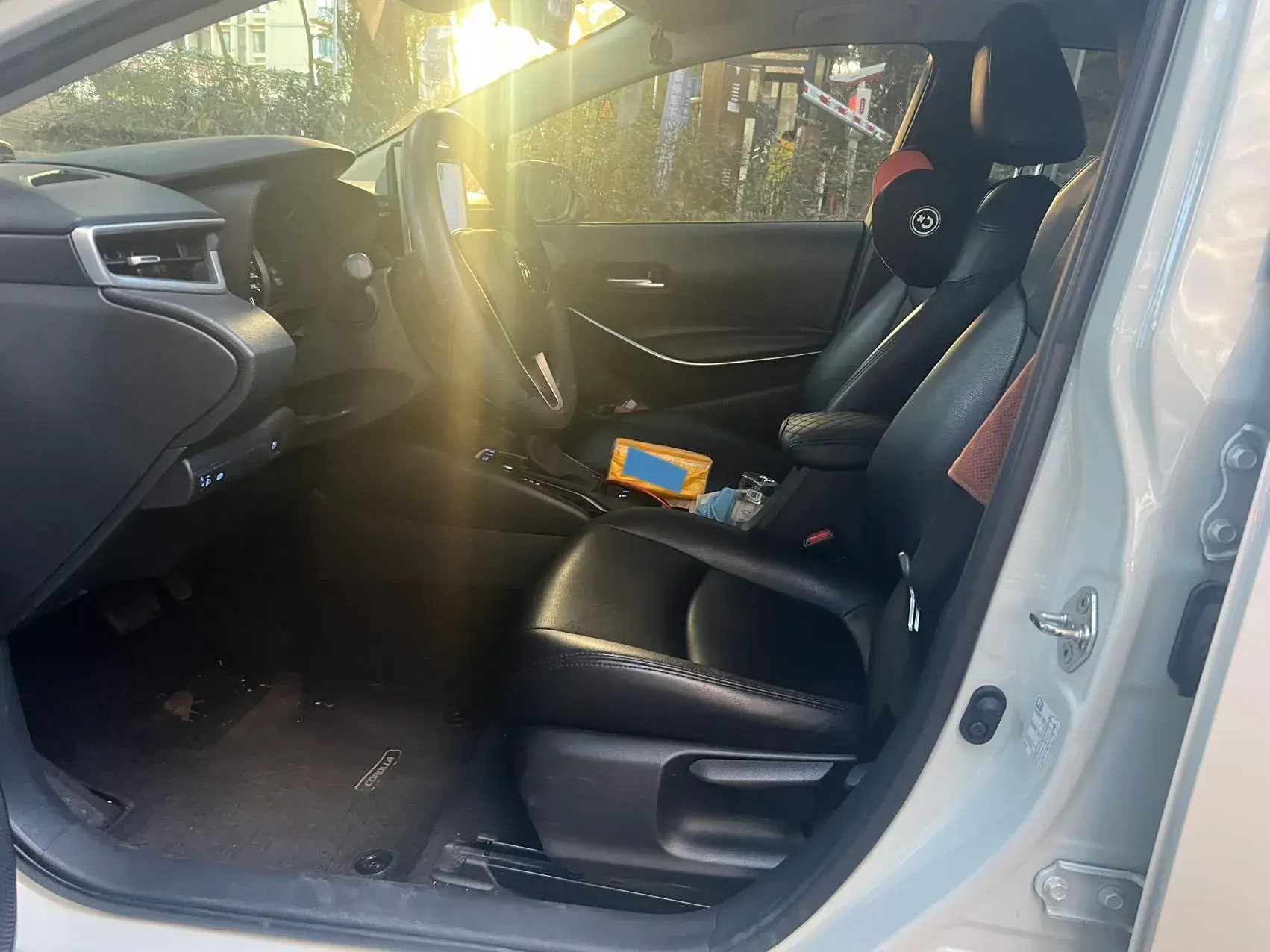 2021 TOYOTA COROLLA thumbnail 2