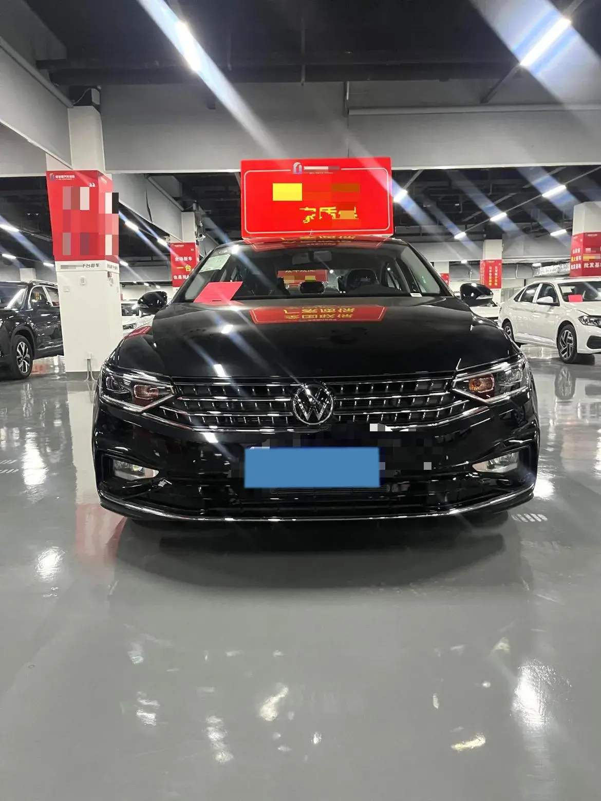 2025 VOLKSWAGEN MAGOTAN thumbnail 2