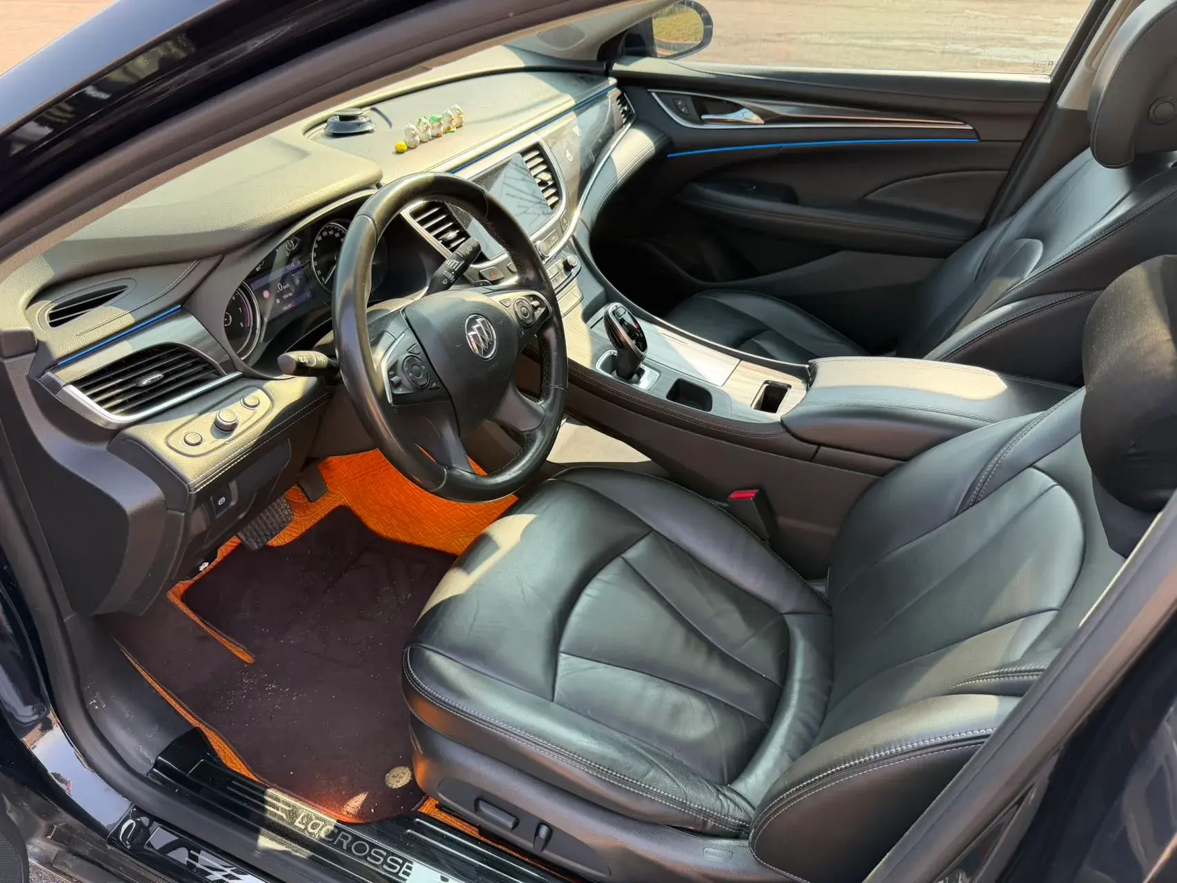 2019 BUICK LARCOSSE thumbnail 3