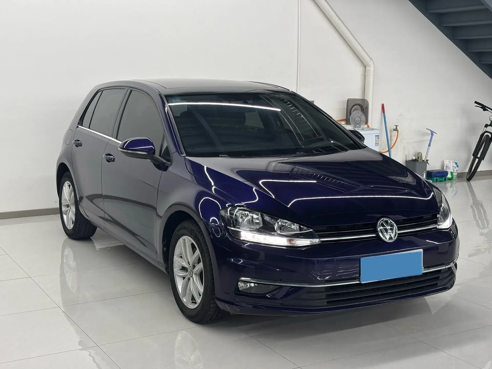 2018 VOLKSWAGEN GOLF thumbnail 3