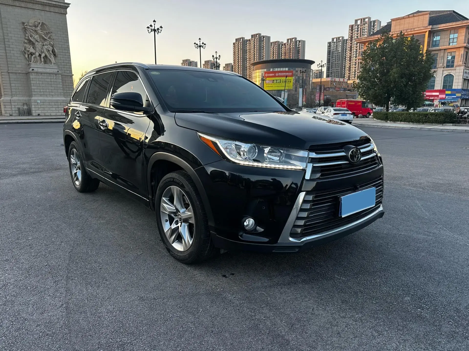 2018 TOYOTA HIGHLANDER thumbnail 3
