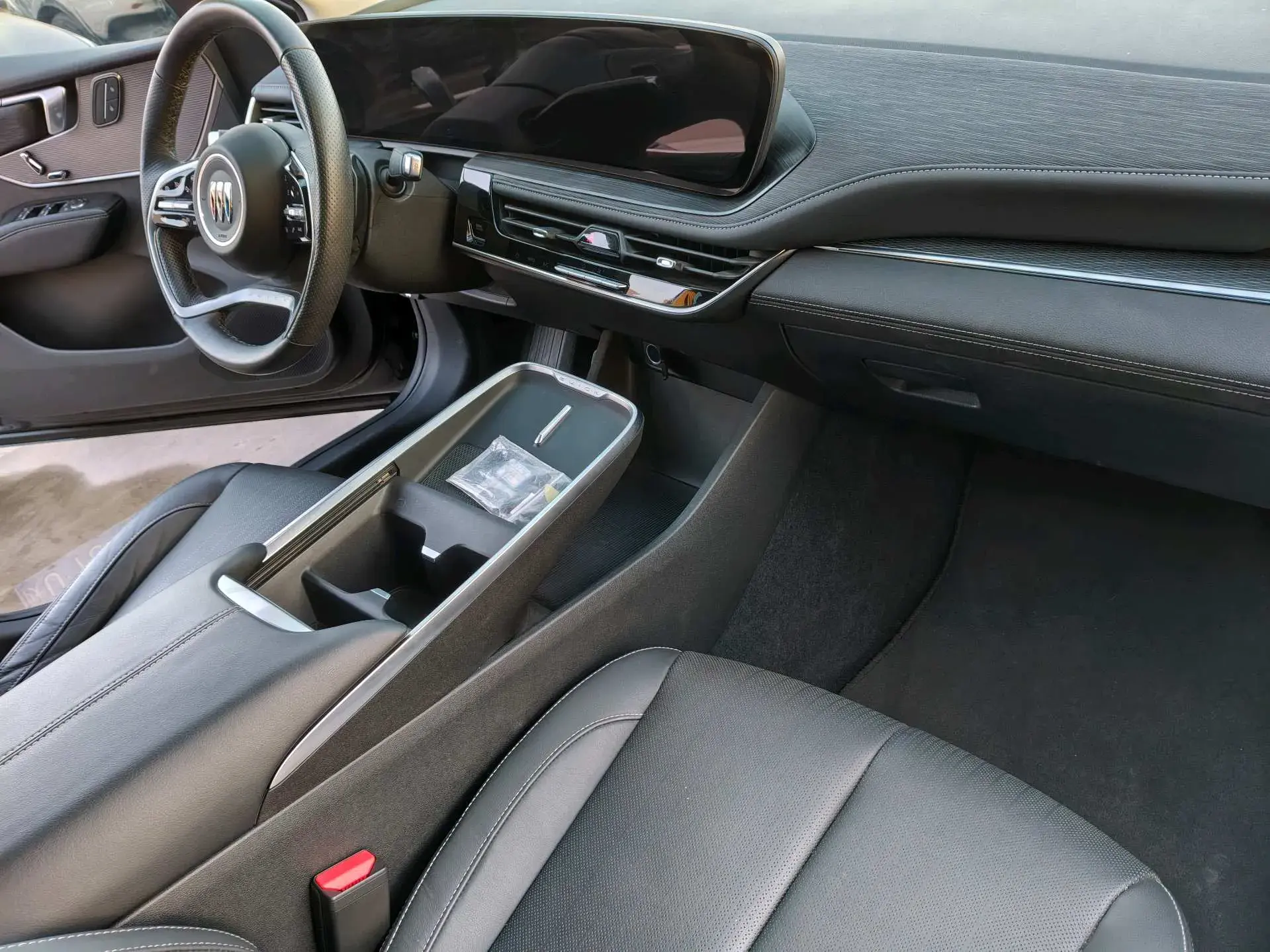 2023 BUICK LARCOSSE thumbnail 4