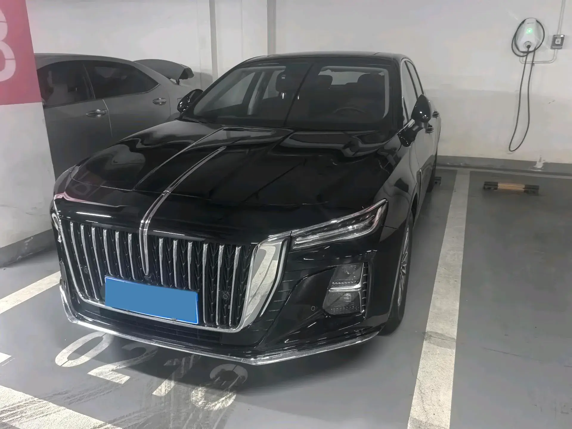 2025 HONGQI H5 view 1