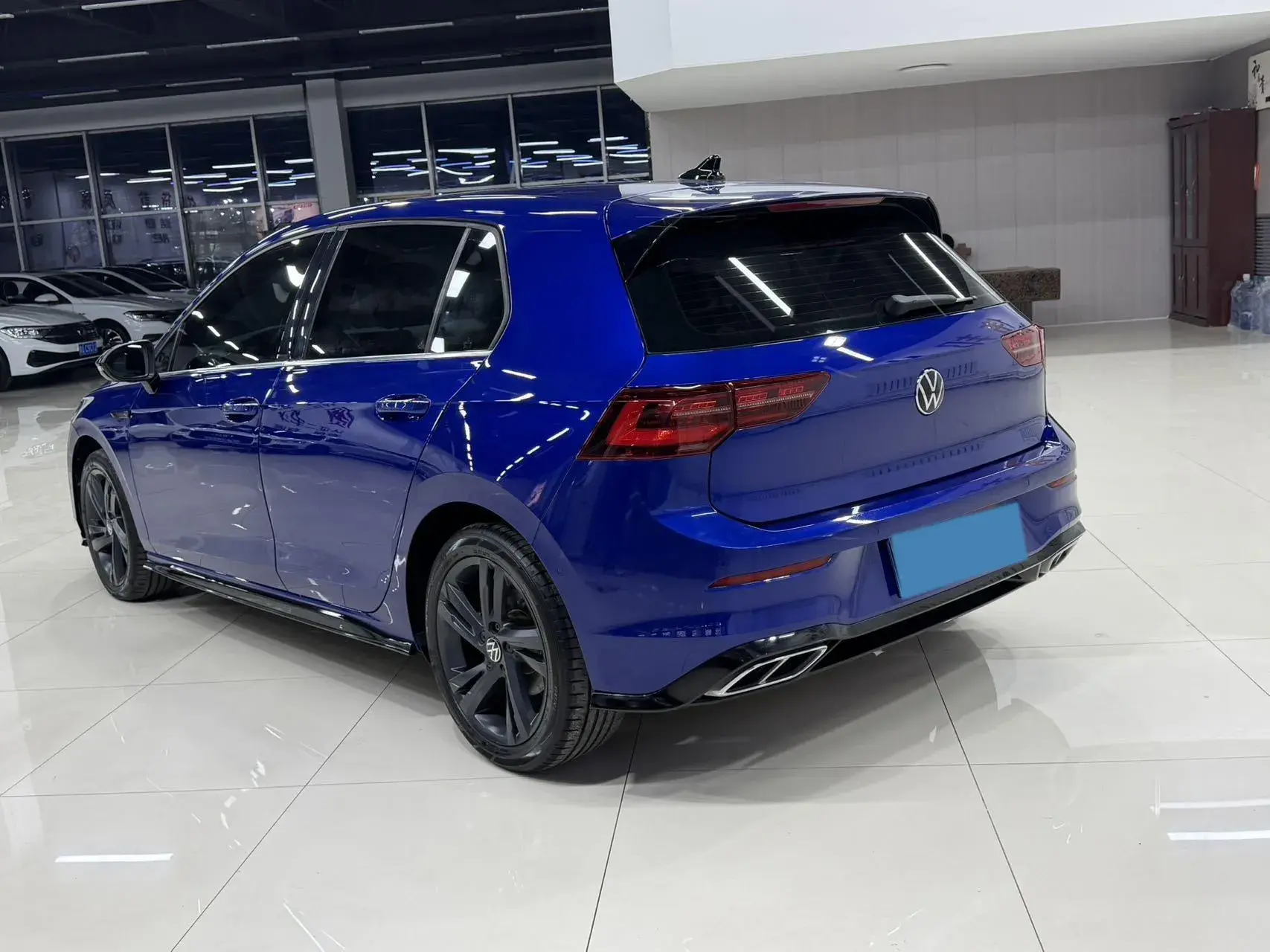 2021 VOLKSWAGEN GOLF thumbnail 4
