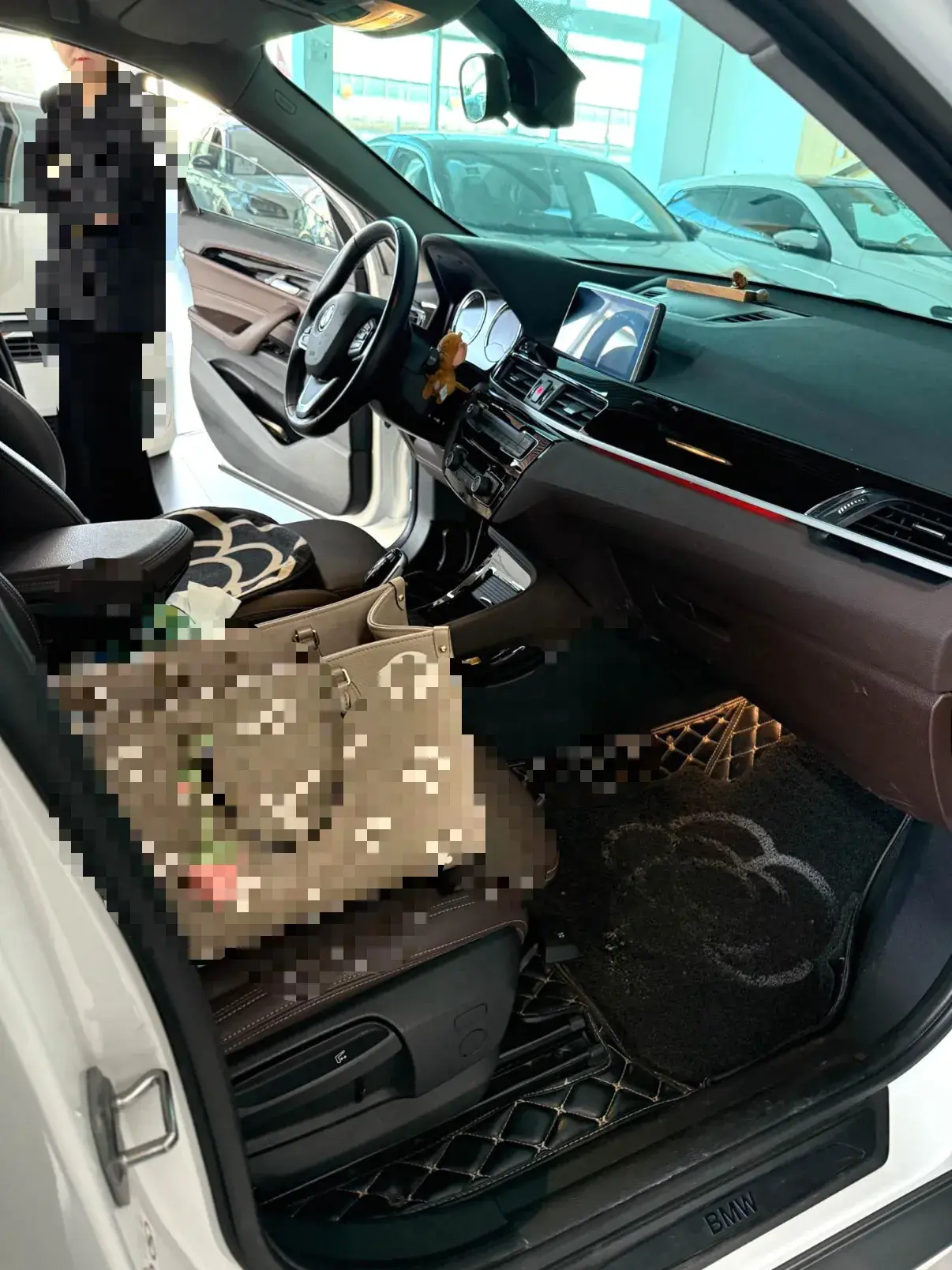 2020 BMW X2 thumbnail 4