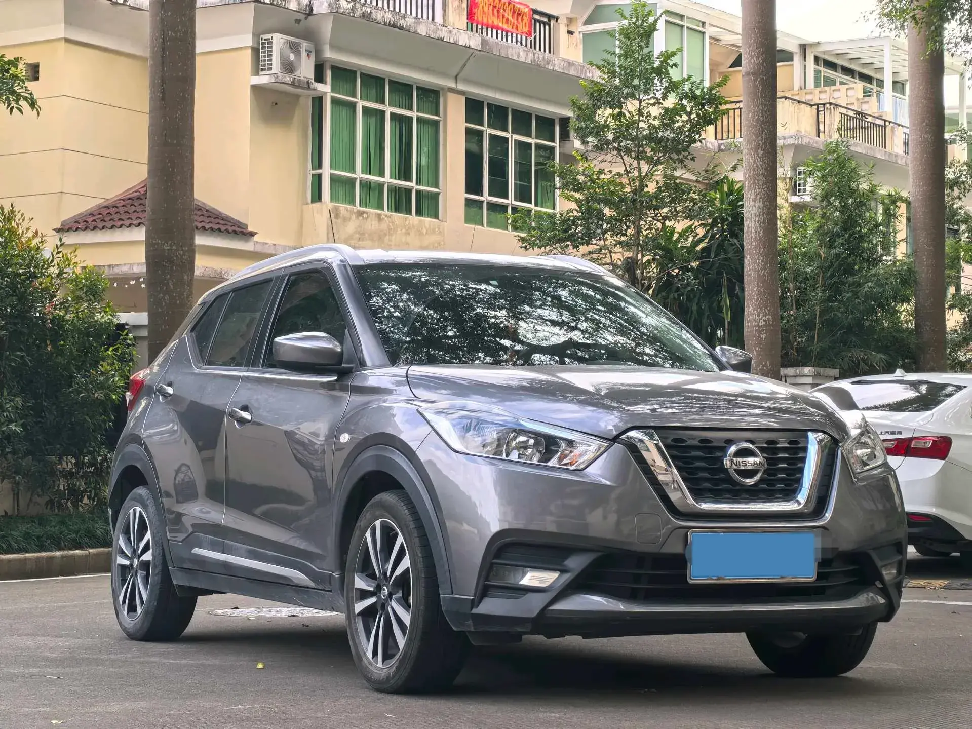 2021 NISSAN KICKS thumbnail 3