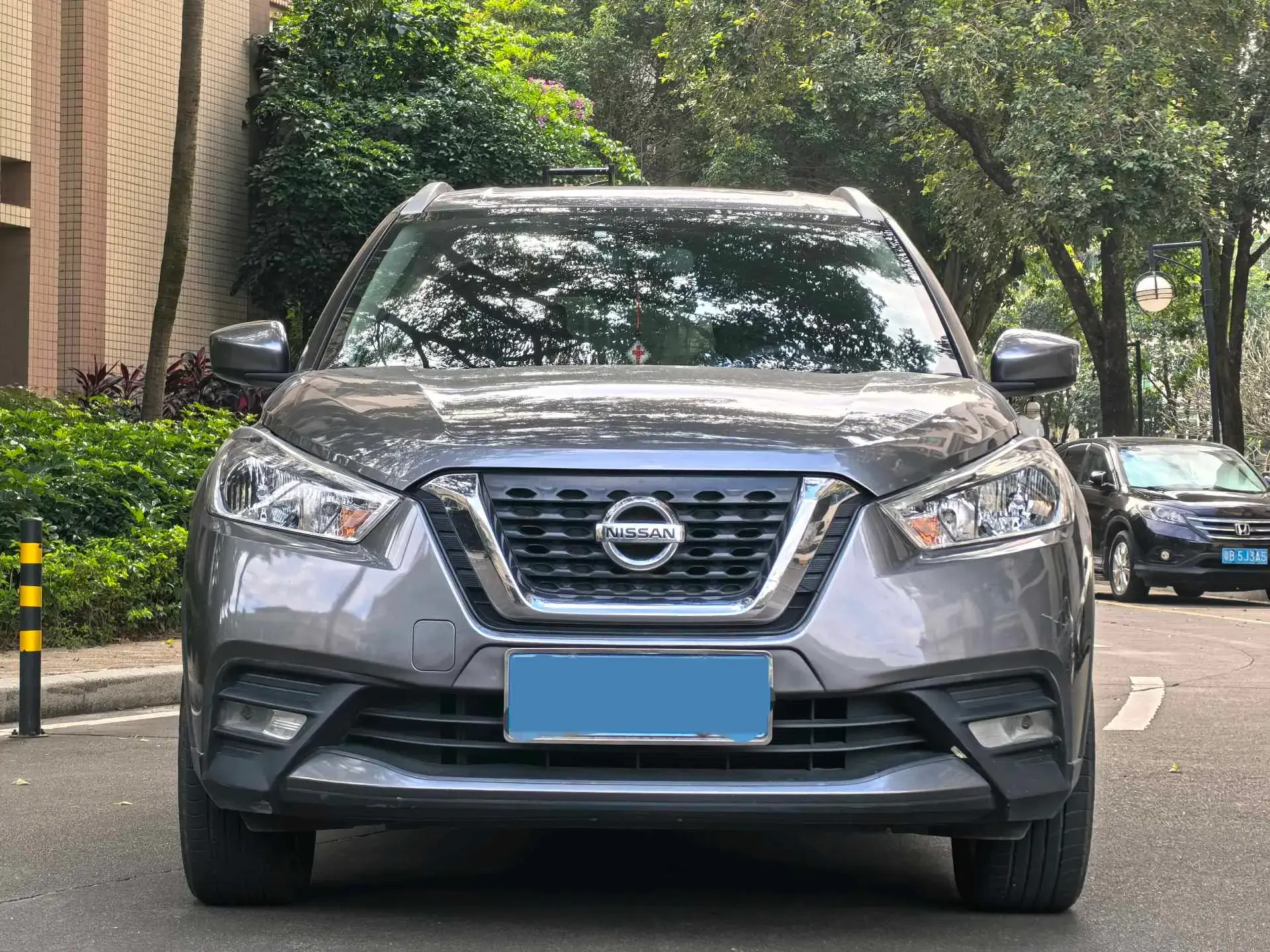 2021 NISSAN KICKS thumbnail 2