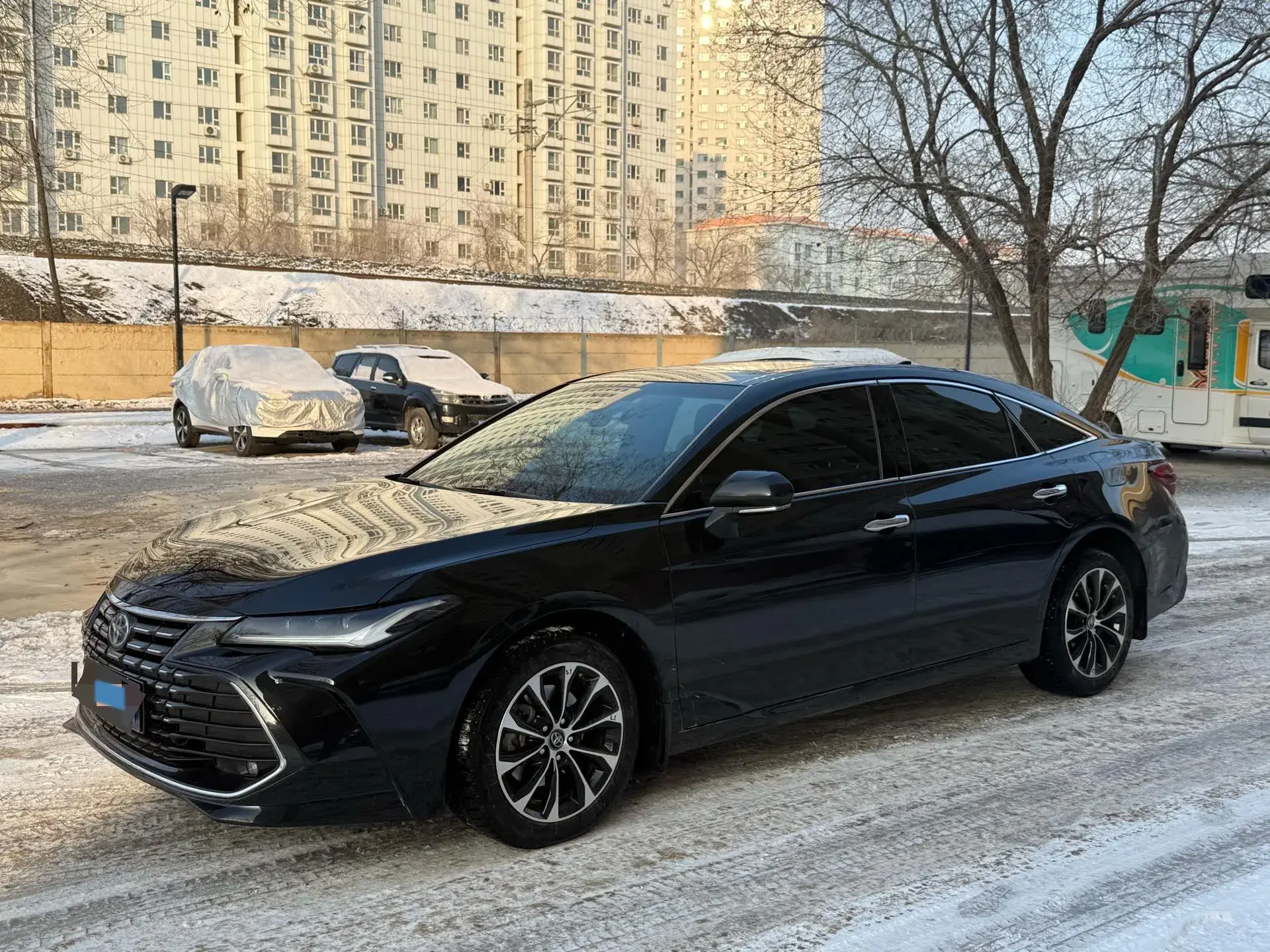 2022 TOYOTA AVALON view 1