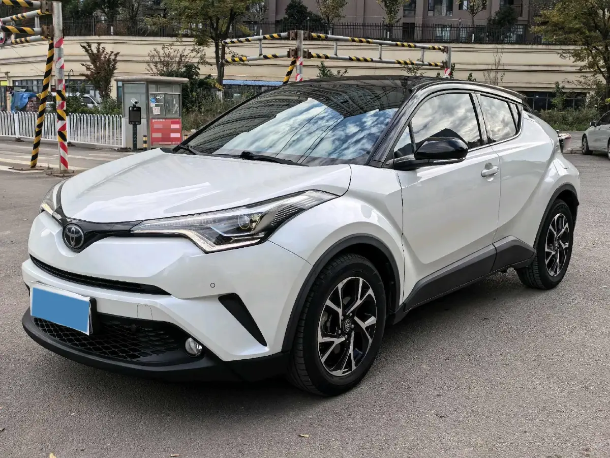2018 Toyota C-HR 2.0L 171HP L4 CVT