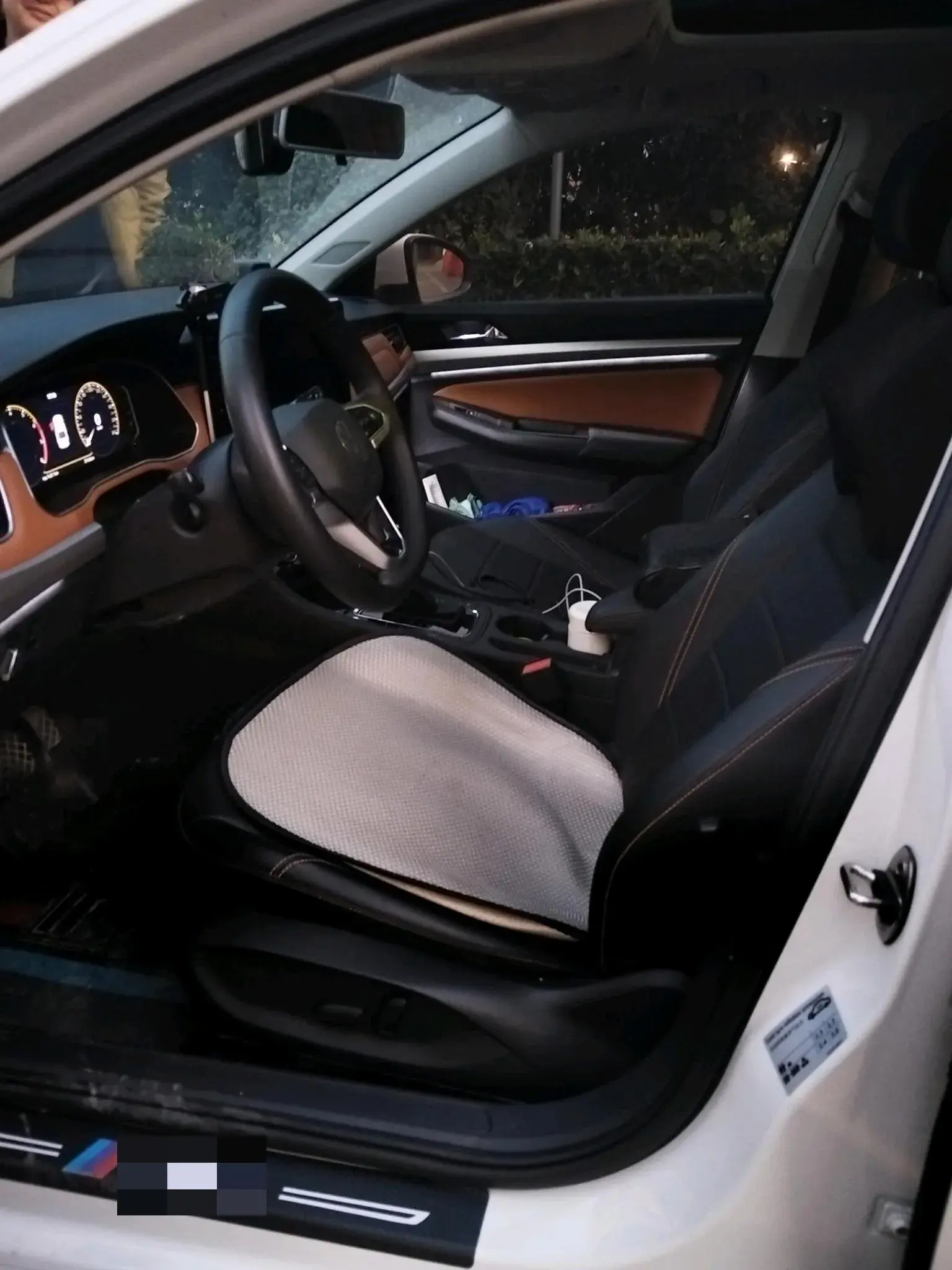 2023 VOLKSWAGEN BORA thumbnail 4