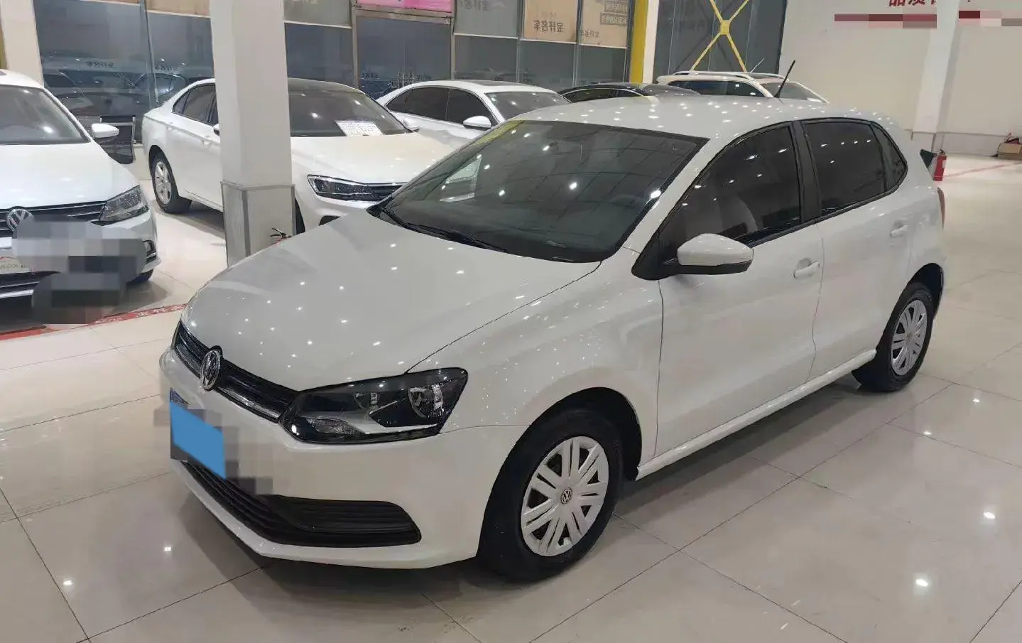 2018 VOLKSWAGEN POLO view 1