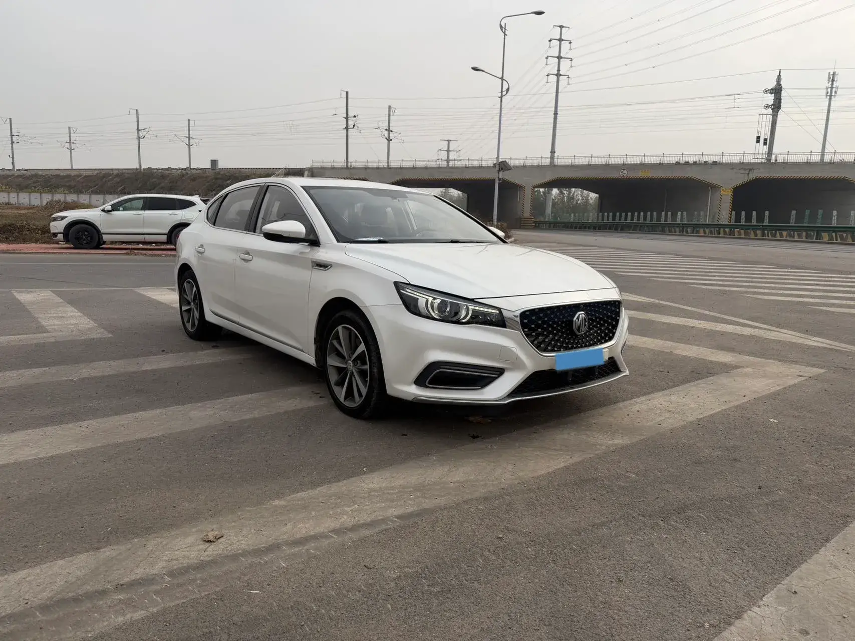 2019 MG MG6 thumbnail 3