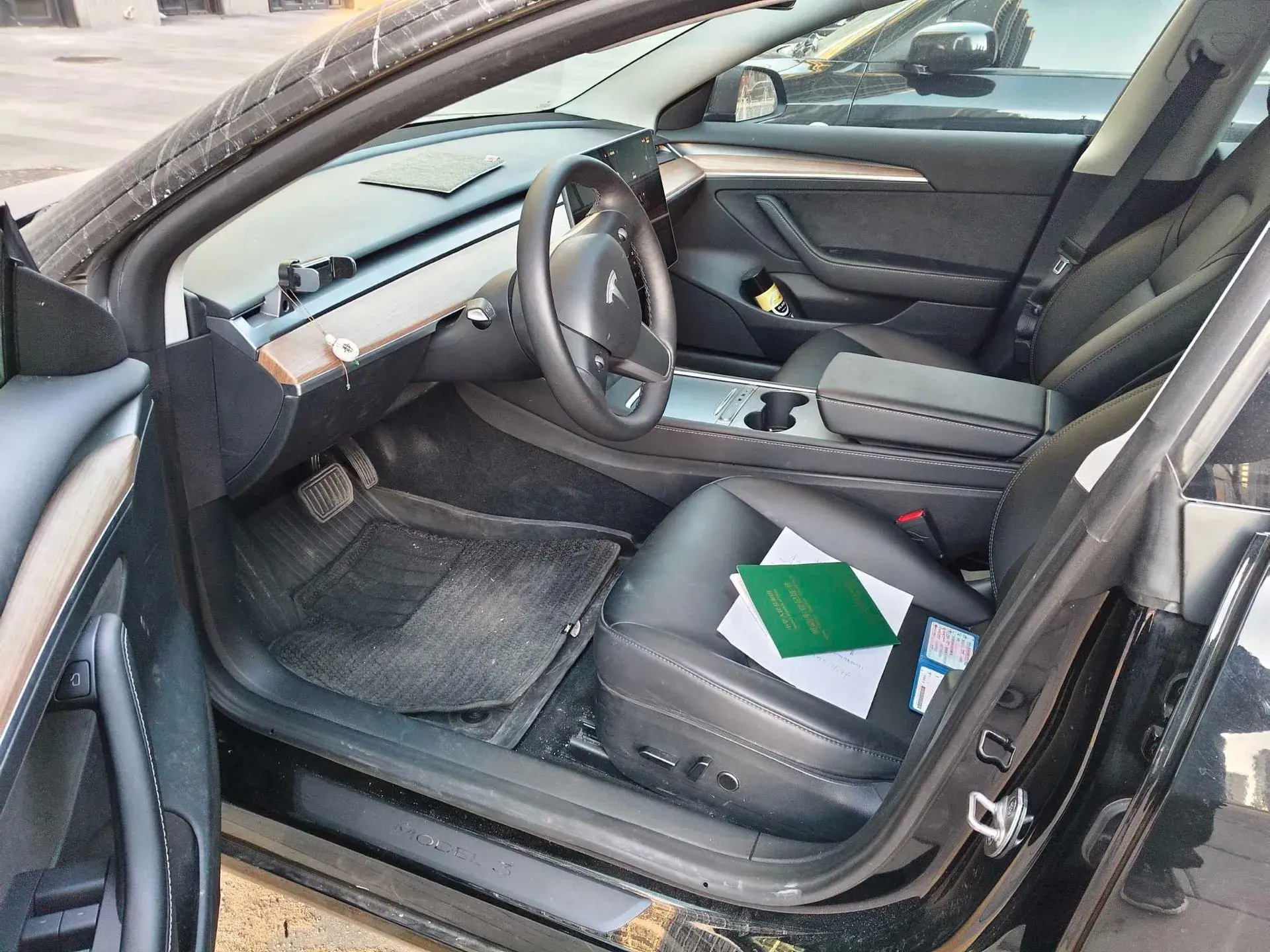 2022 TESLA MODEL thumbnail 2