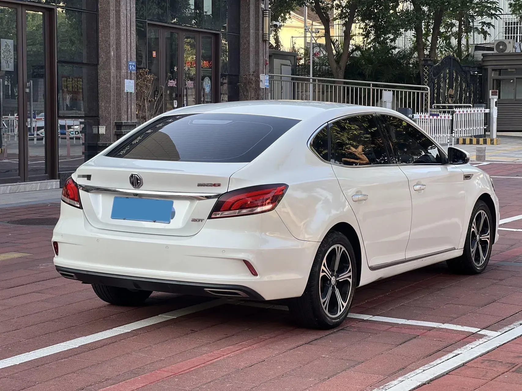 2017 MG MG6 thumbnail 4