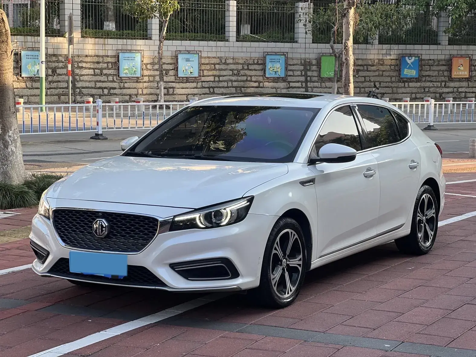 2017 MG MG6 view 1