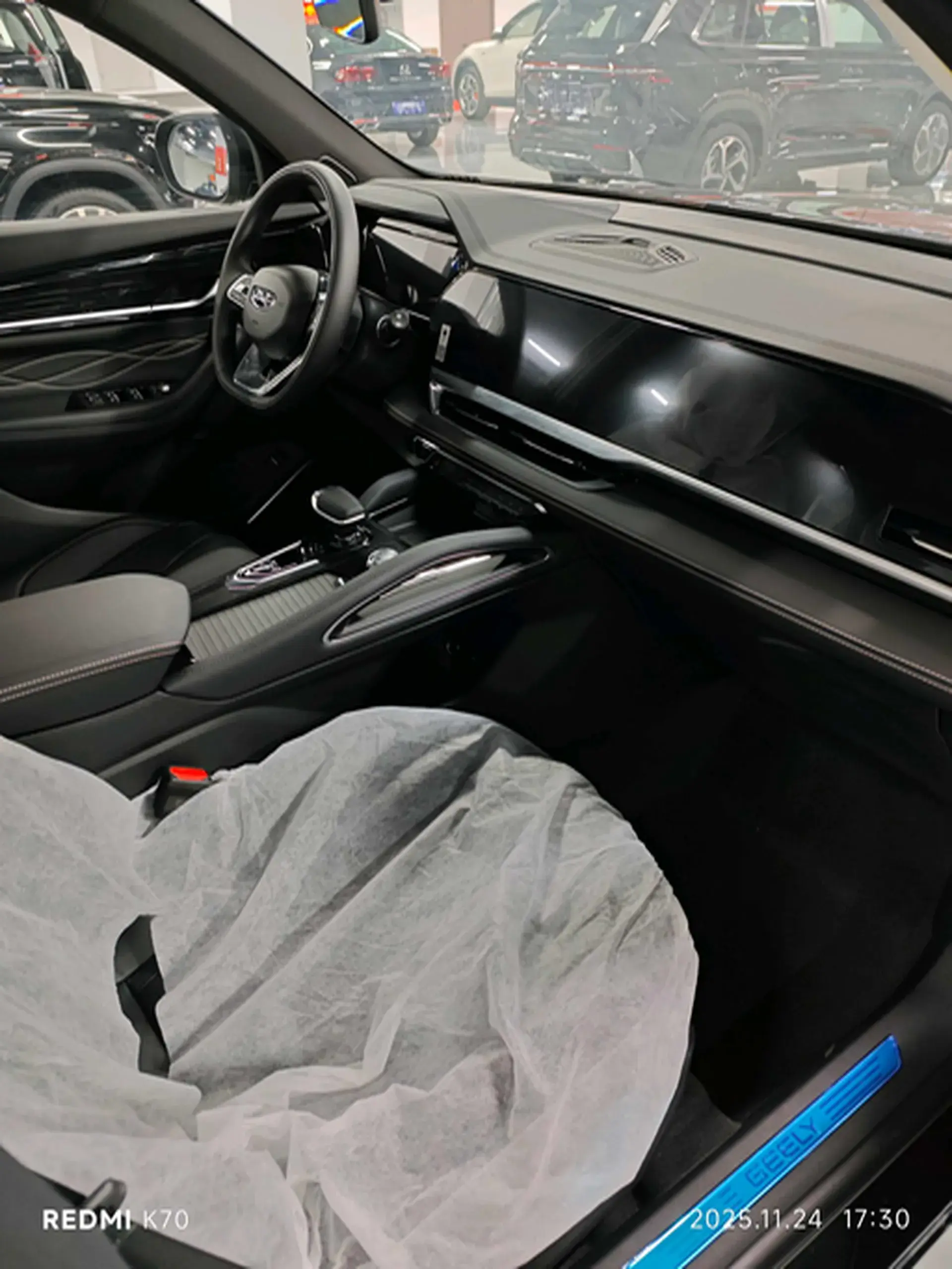 2024 GEELY MONJARO thumbnail 3