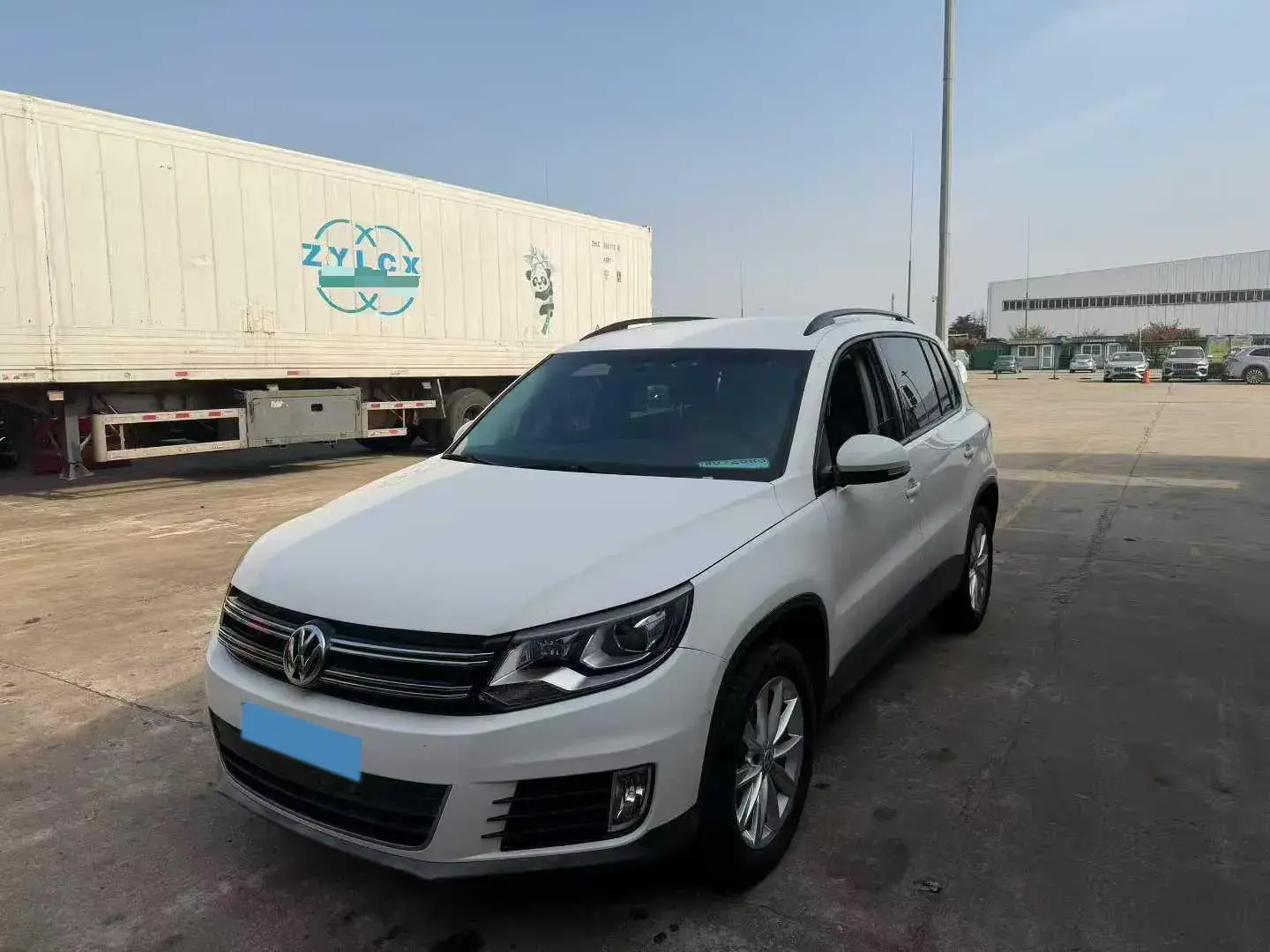 2016 VOLKSWAGEN TIGUAN view 1