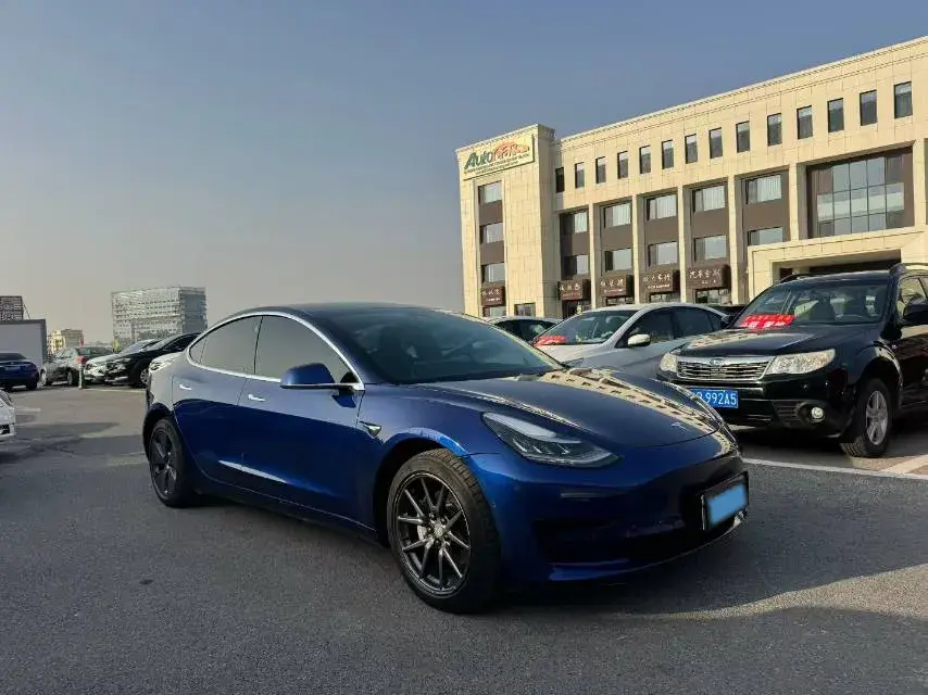 2019 TESLA MODEL thumbnail 3