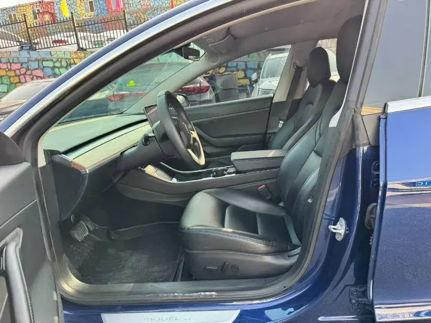 2019 TESLA MODEL thumbnail 4