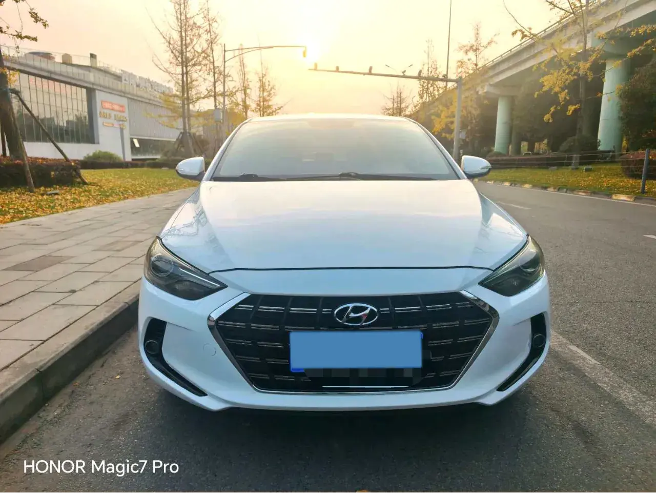 2019 HYUNDAI ELANTRA thumbnail 2