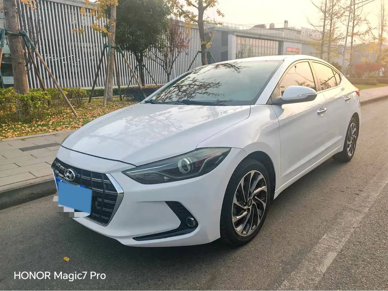 2019 HYUNDAI ELANTRA view 1