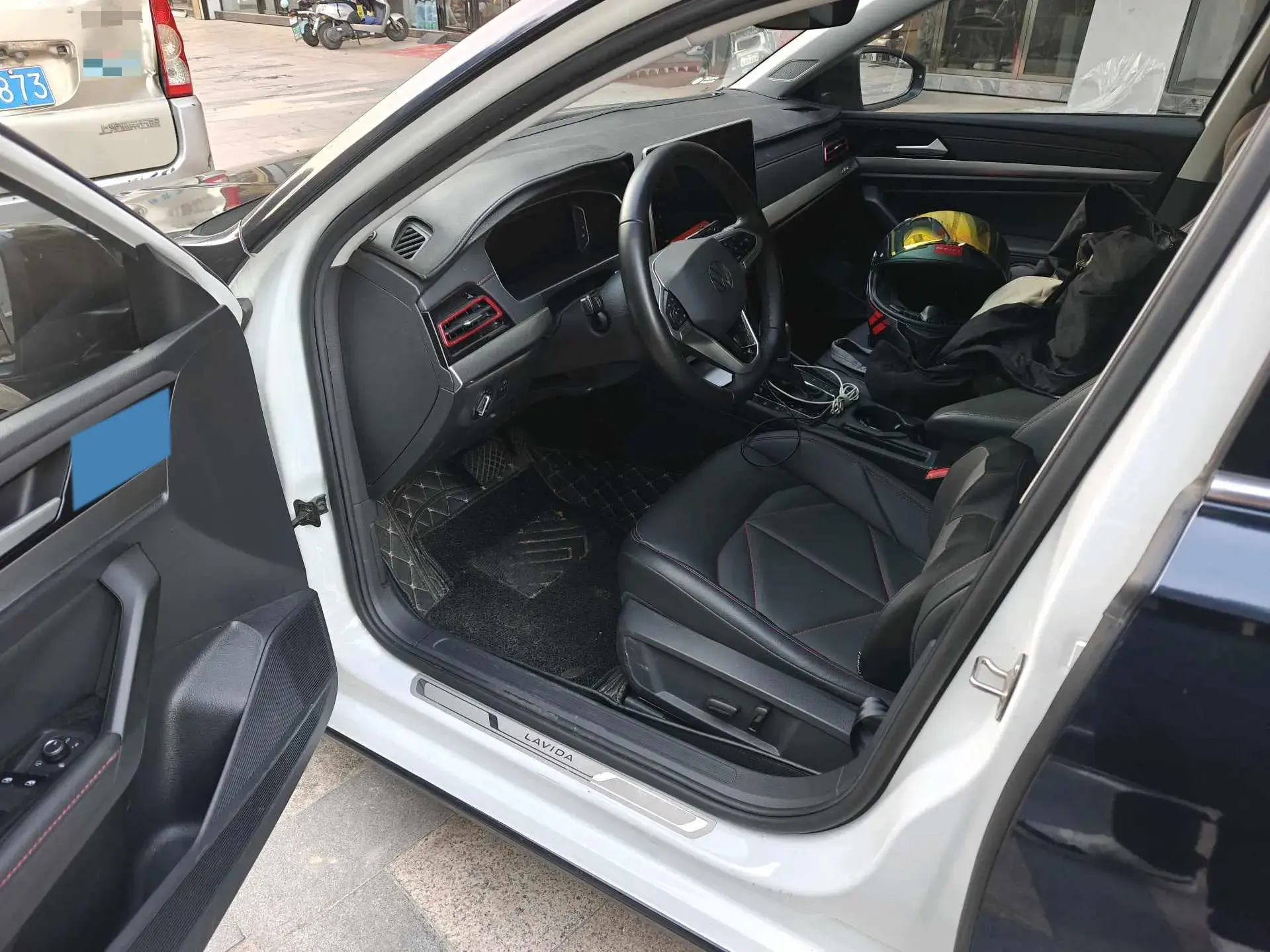 2023 VOLKSWAGEN LAVIDA thumbnail 4