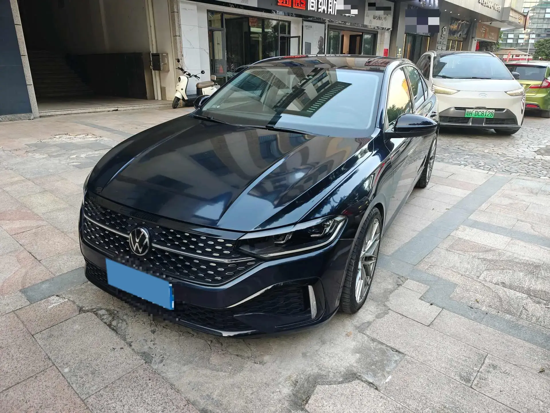 2023 VOLKSWAGEN LAVIDA view 1