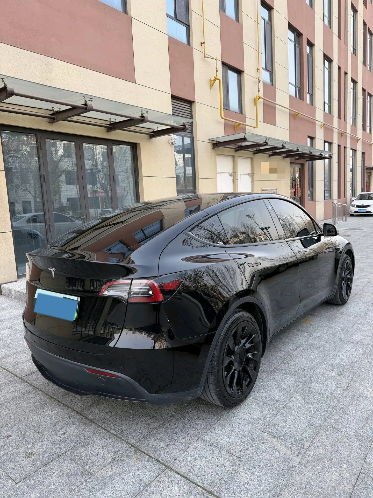 2022 TESLA MODEL thumbnail 4