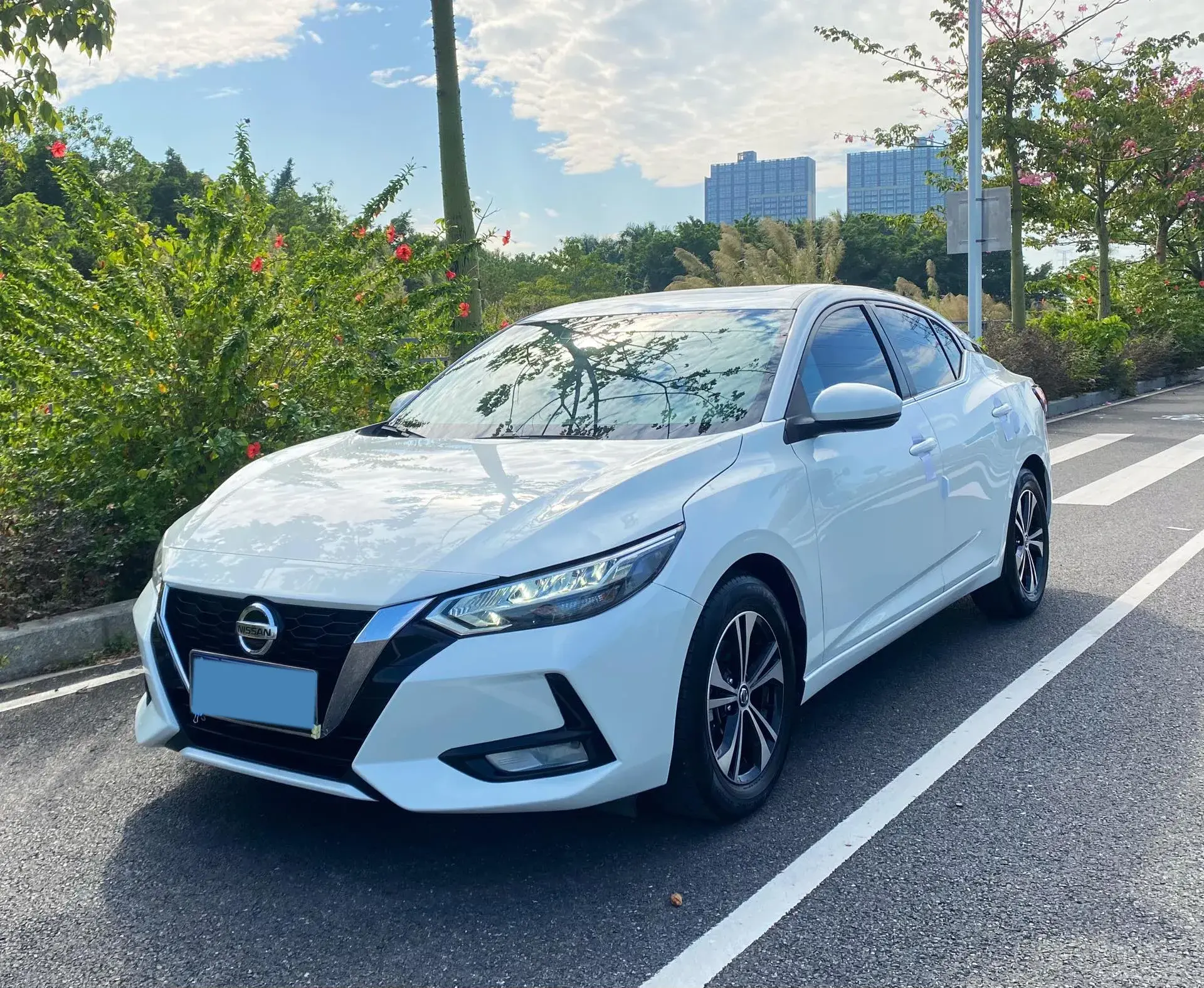 2022 NISSAN SYLPHY view 1