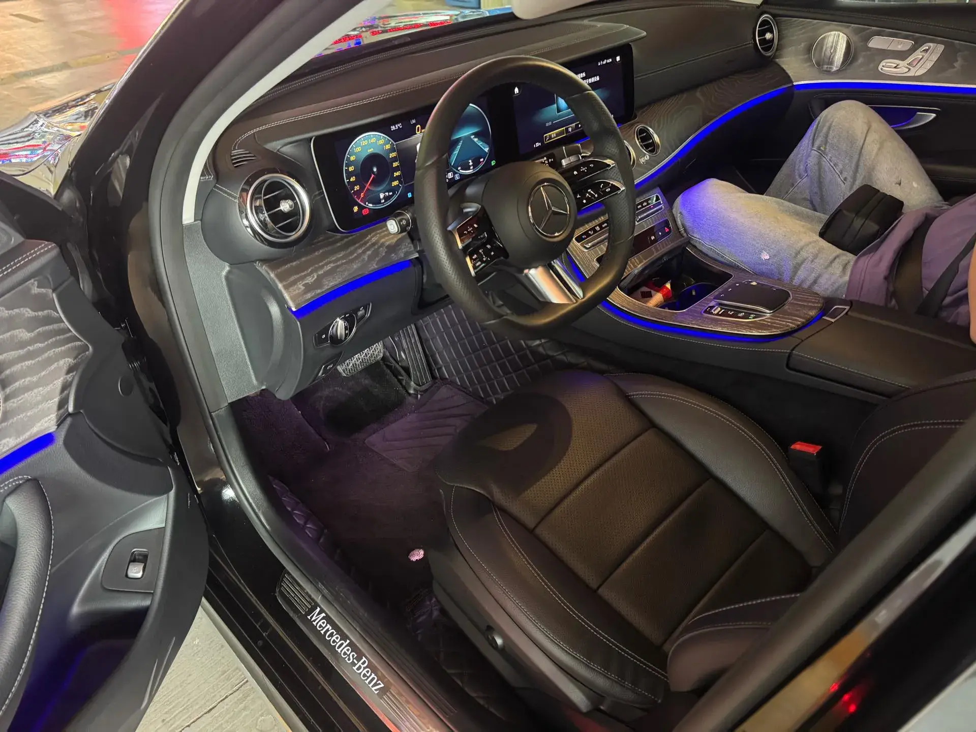 2021 MERCEDES-BENZ E thumbnail 3