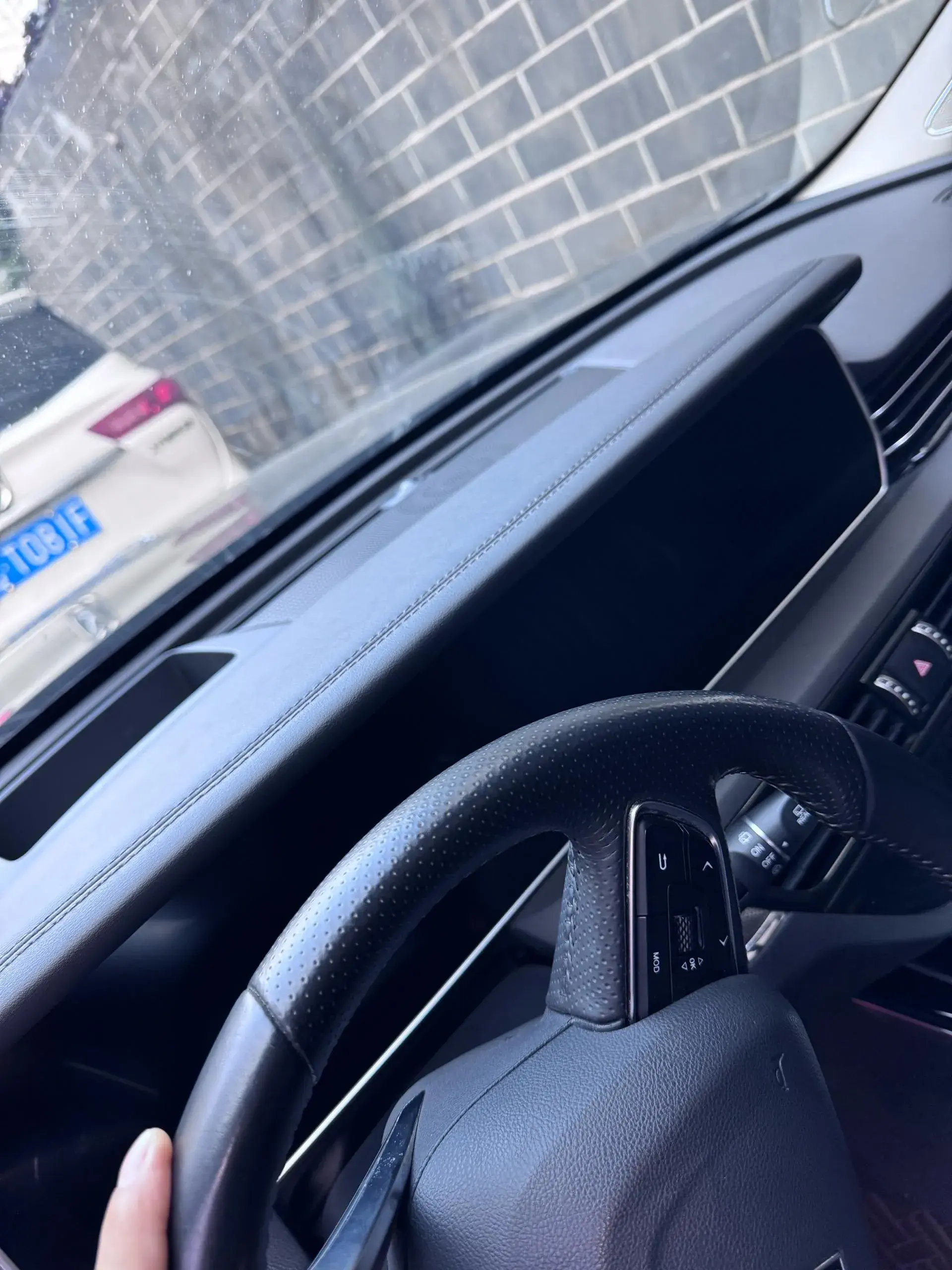 2022 HONGQI HS5 thumbnail 4