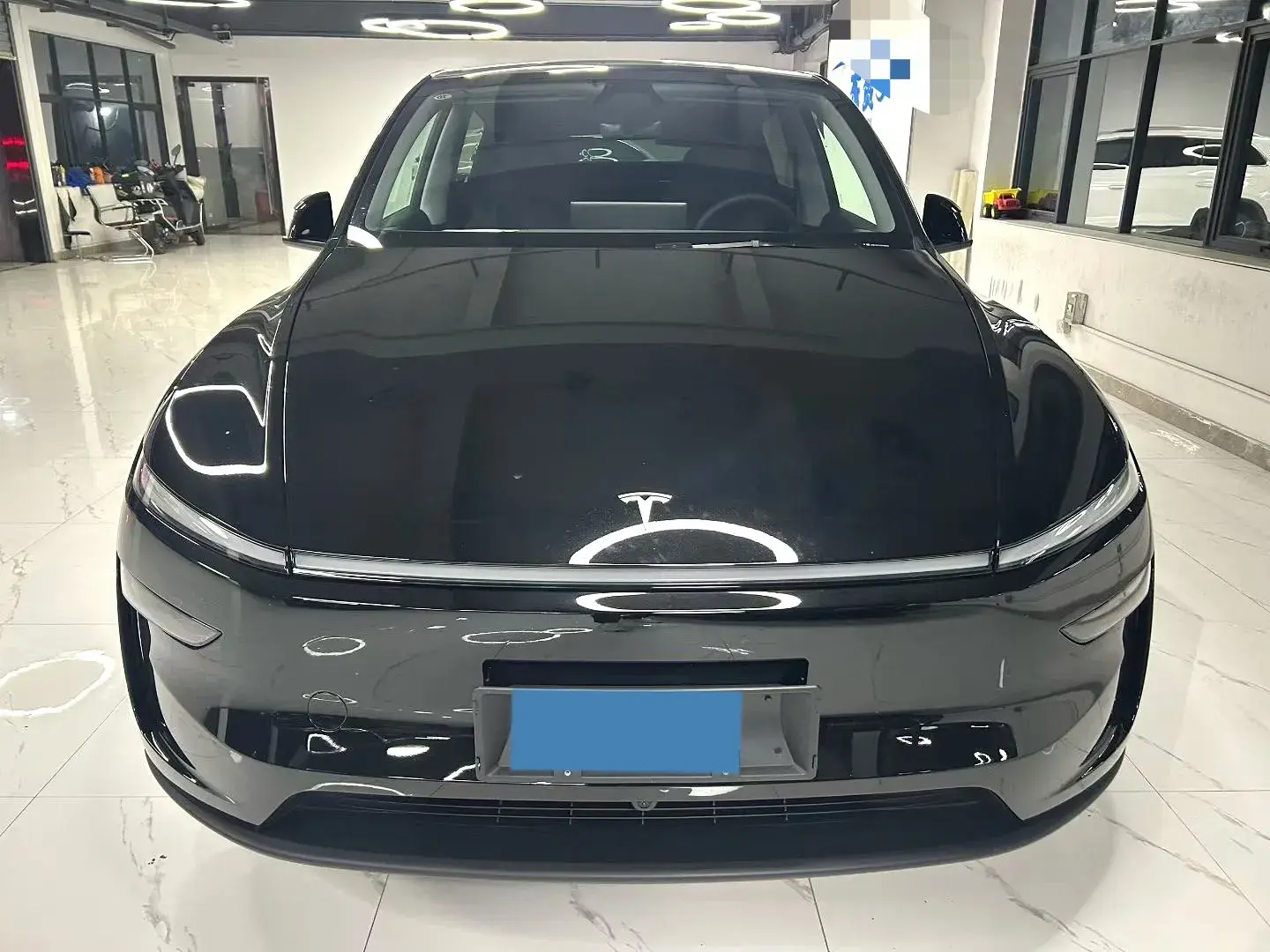 2025 TESLA MODEL thumbnail 2