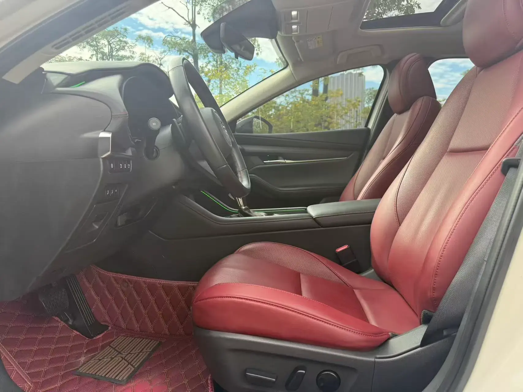 2022 MAZDA 3 thumbnail 4