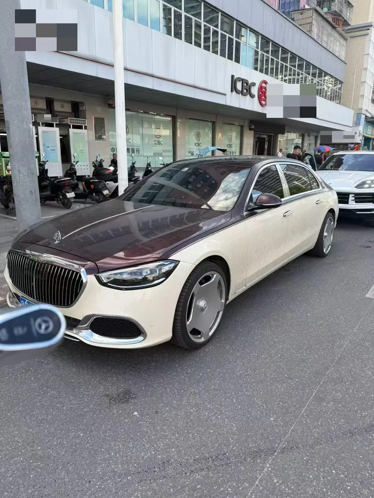 2023 MERCEDES-BENZ MAYBACH view 1