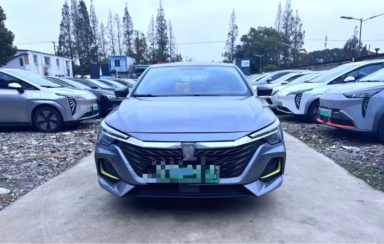 2020 ROEWE I6 thumbnail 2