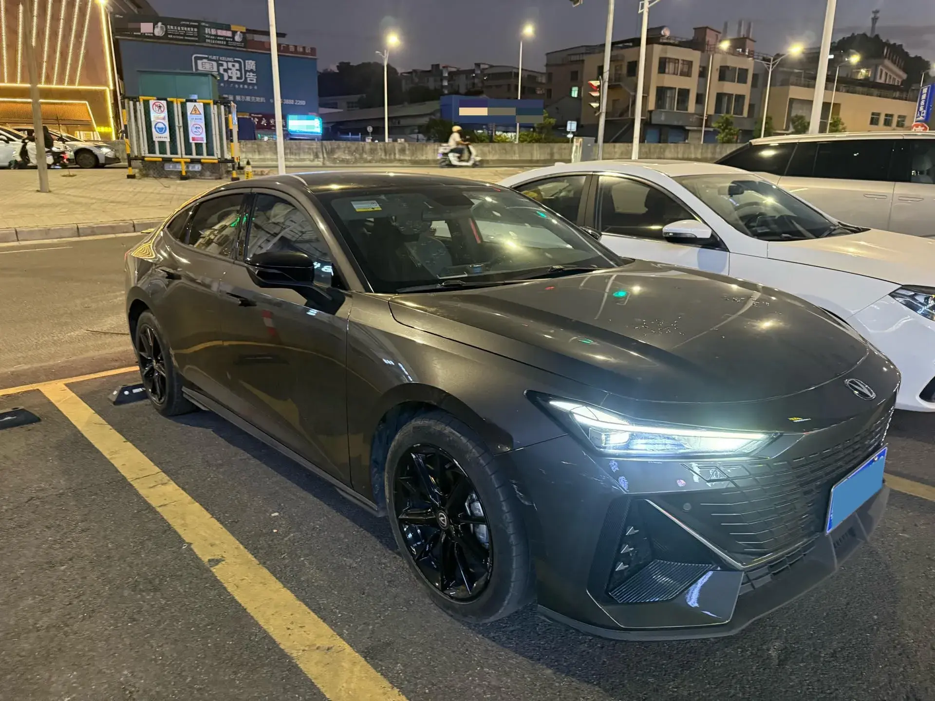 2022 CHANGAN UNI-V thumbnail 3