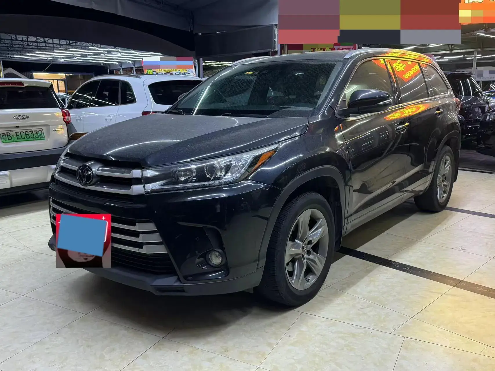 2021 TOYOTA HIGHLANDER view 1
