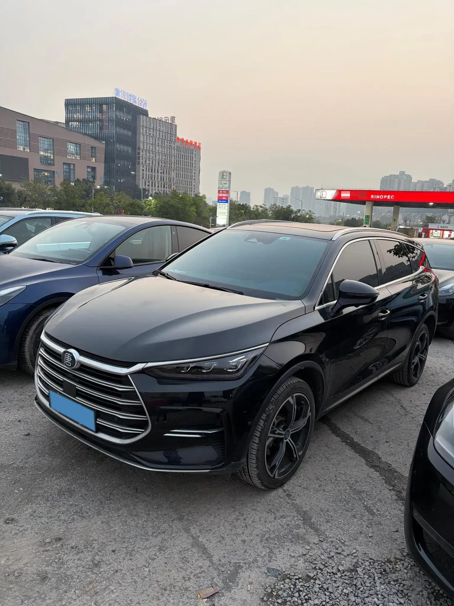2021 BYD TANG view 1