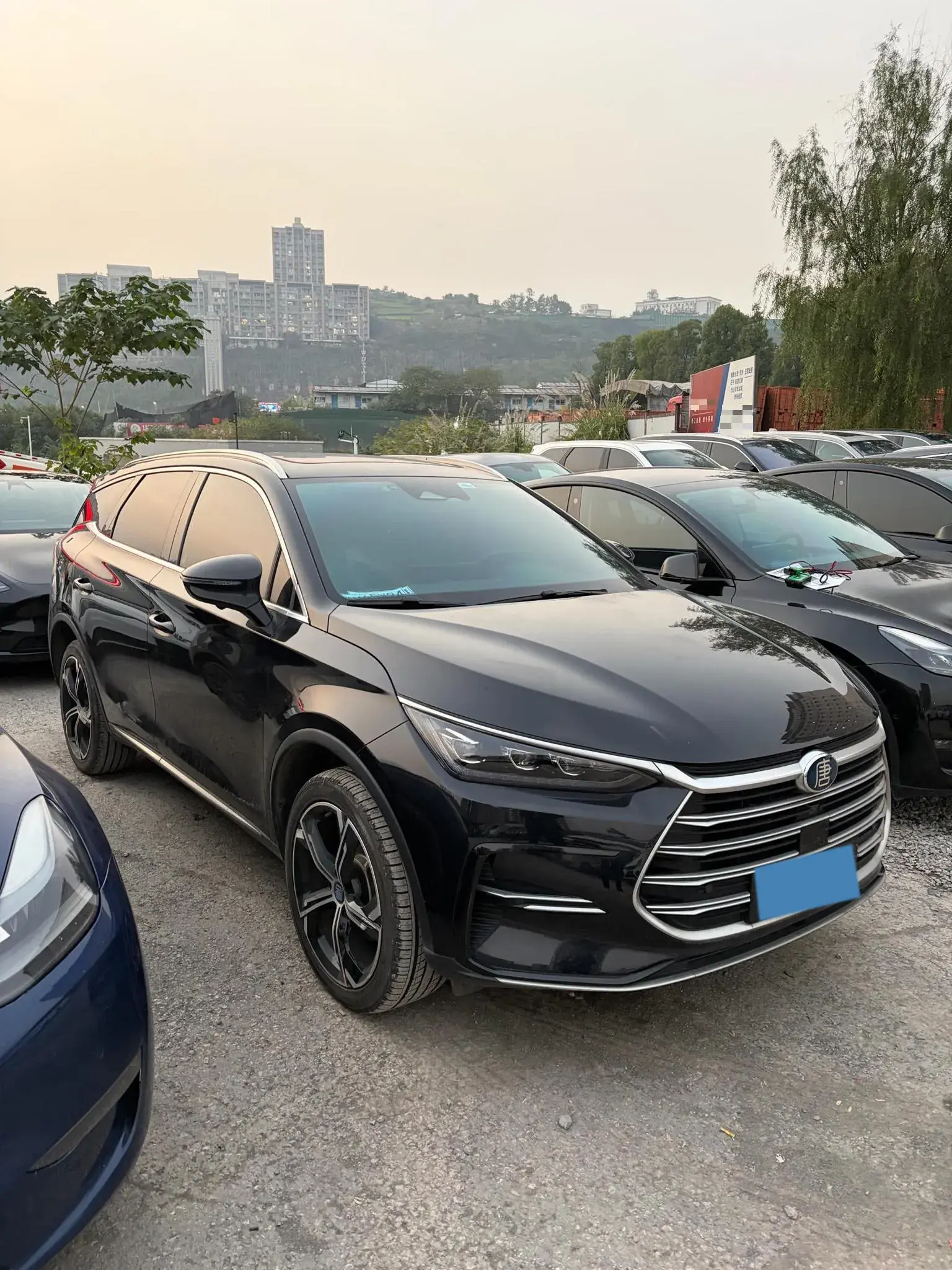 2021 BYD TANG thumbnail 3