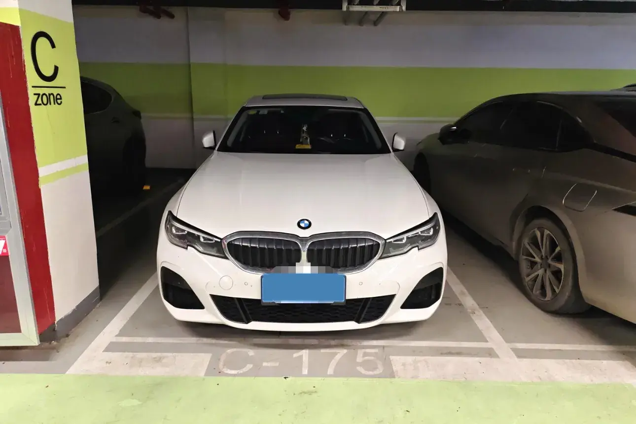 2021 BMW 3 thumbnail 2