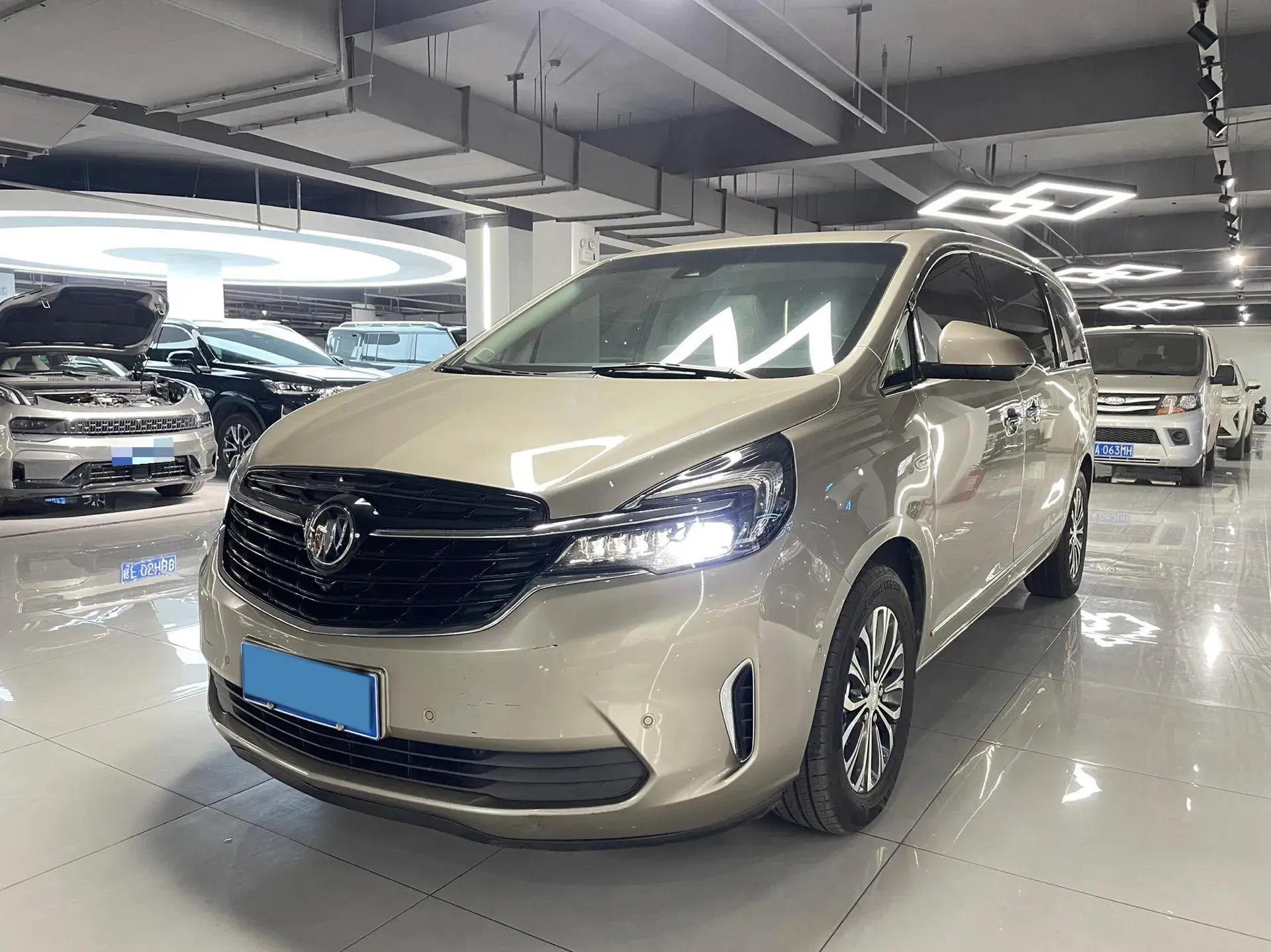 2022 BUICK GL8 view 1