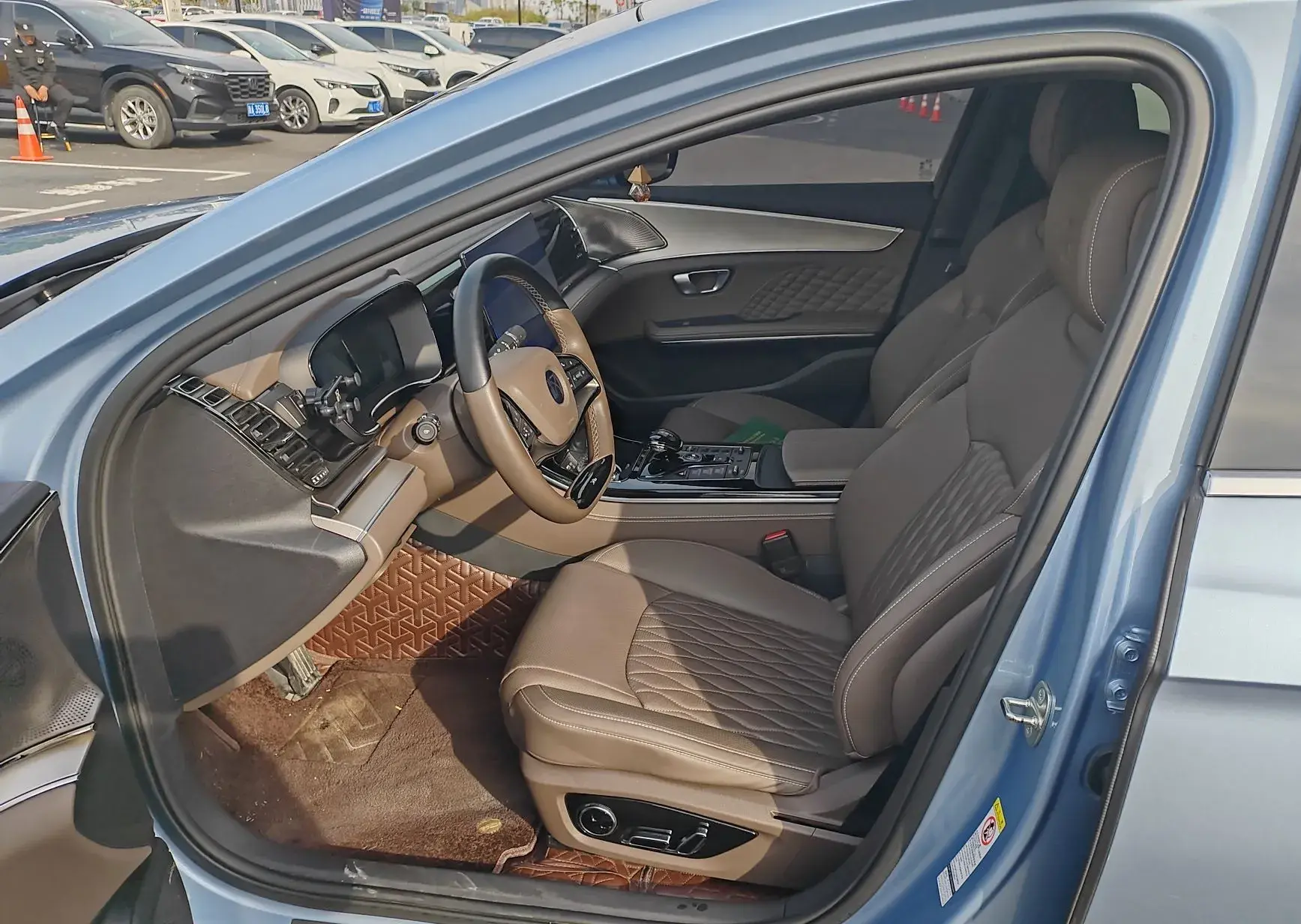 2023 BYD HAN thumbnail 4