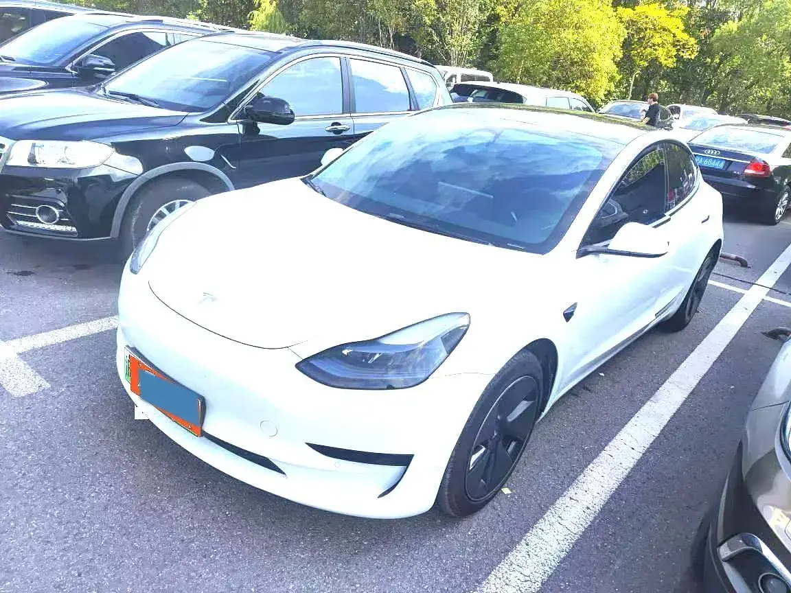2022 TESLA MODEL view 1