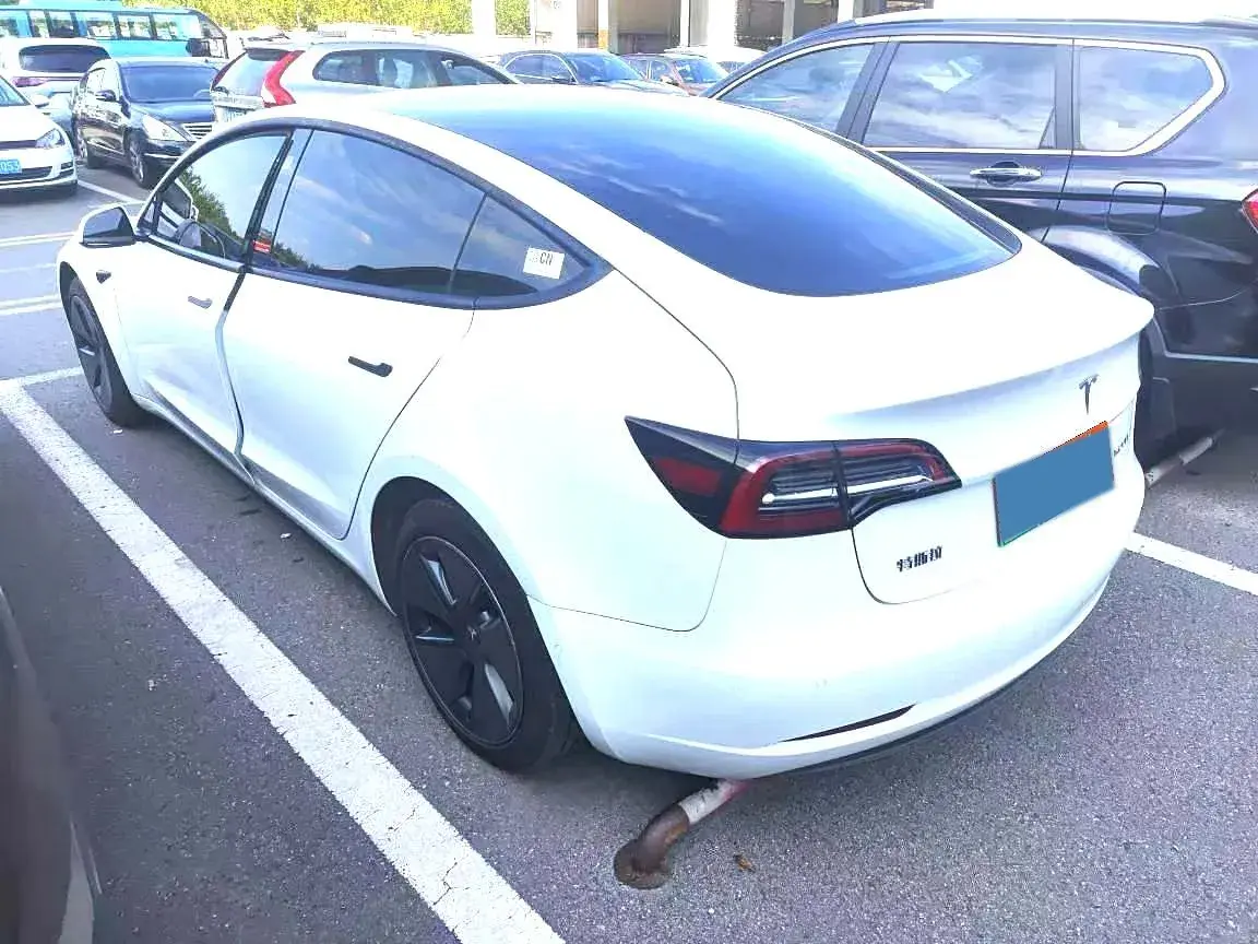 2022 TESLA MODEL thumbnail 4