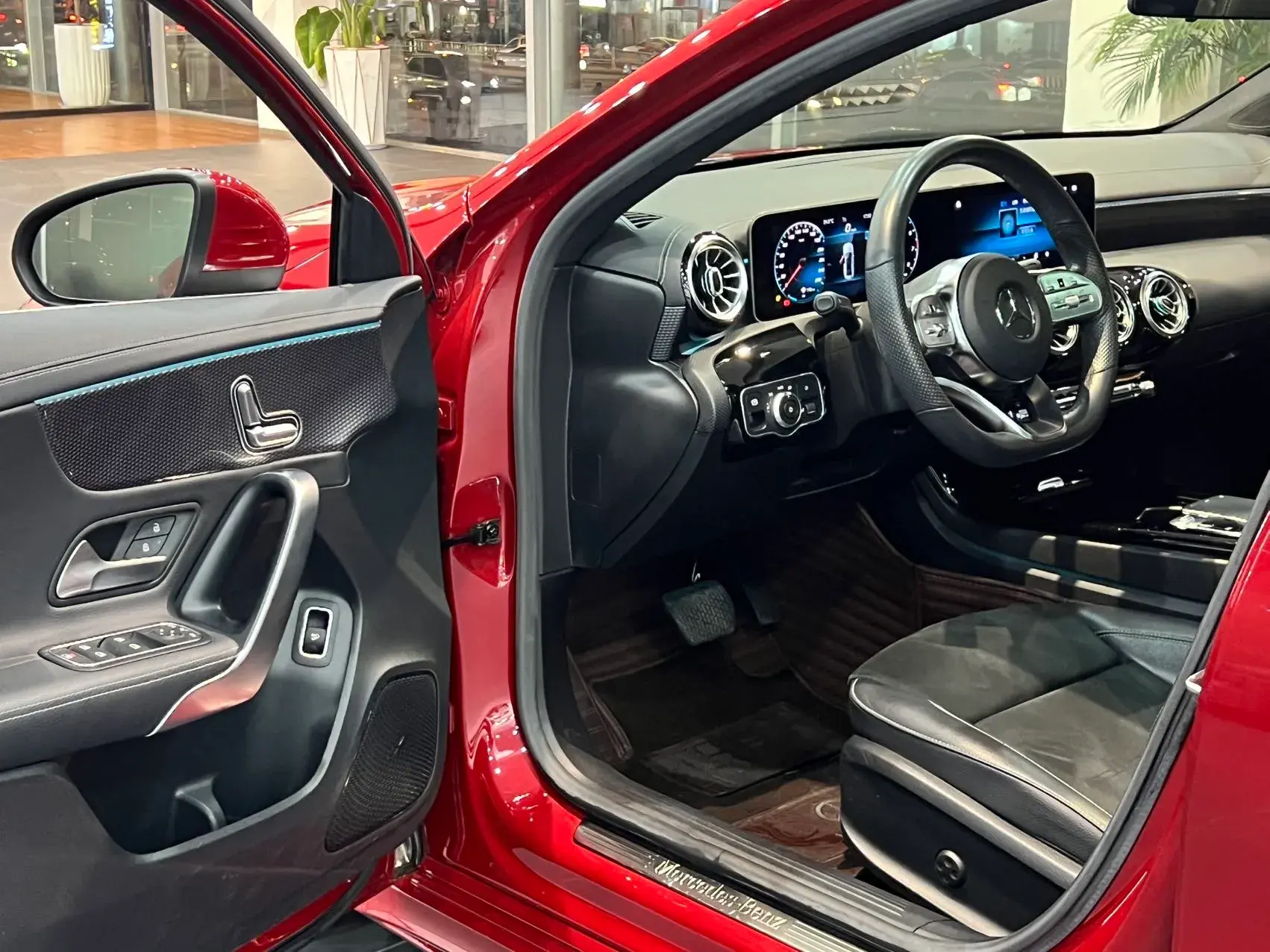 2020 MERCEDES-BENZ A thumbnail 4