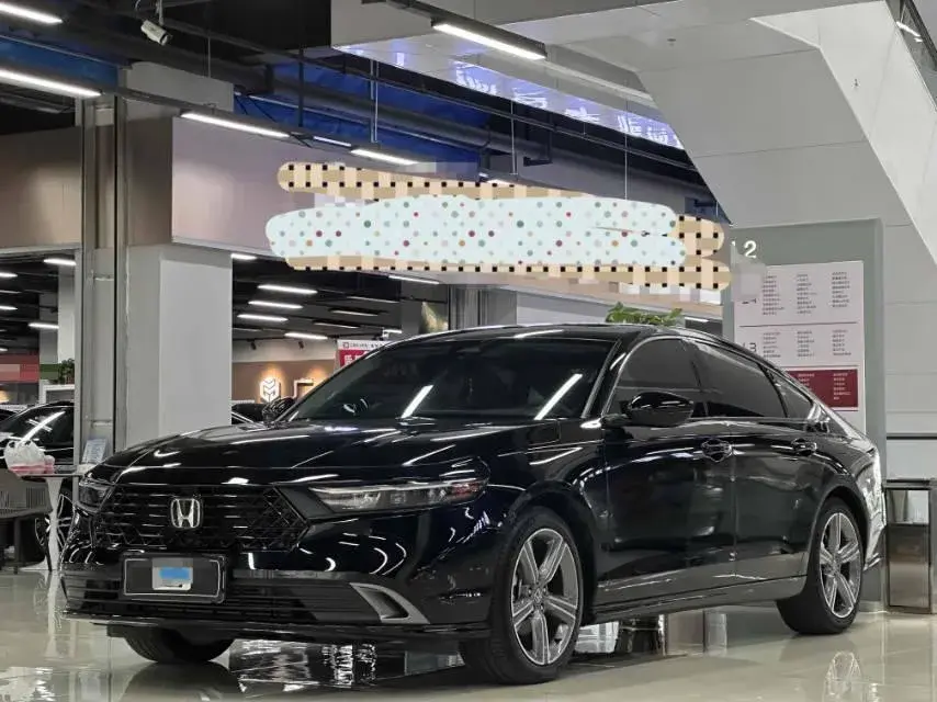 2023 HONDA ACCORD view 1