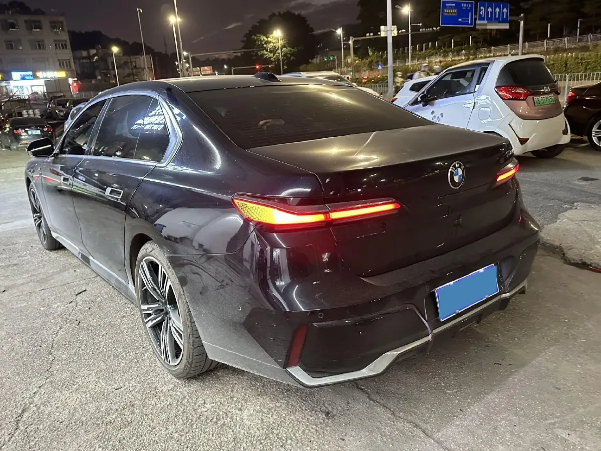 2023 BMW 3.0T 333HP L6 8AT,autocango,china used car exporter,china ev exporter,chinese used car exporter,chinese used ev exporter